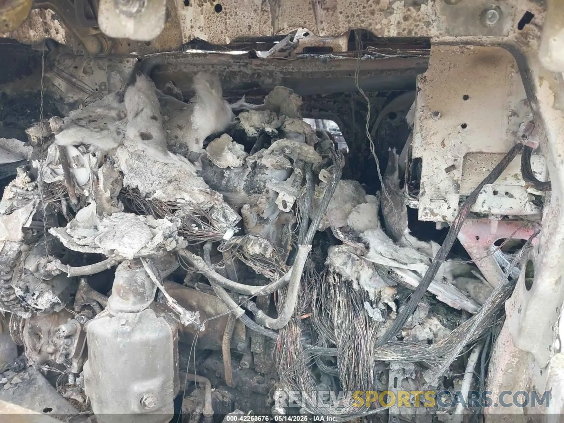 10 Photograph of a damaged car 1GKKNMLS2PZ161359 GMC ACADIA 2023
