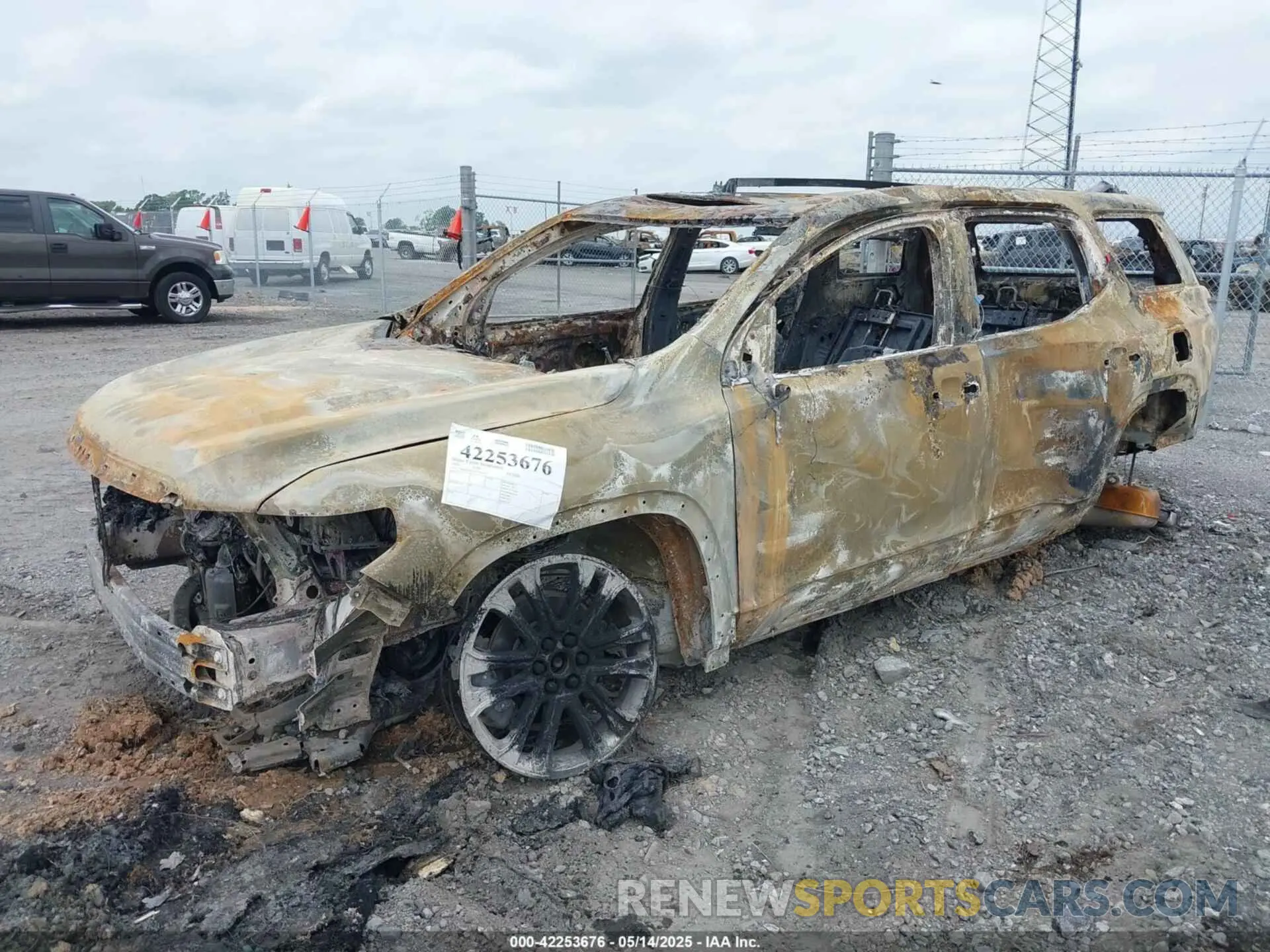 2 Photograph of a damaged car 1GKKNMLS2PZ161359 GMC ACADIA 2023