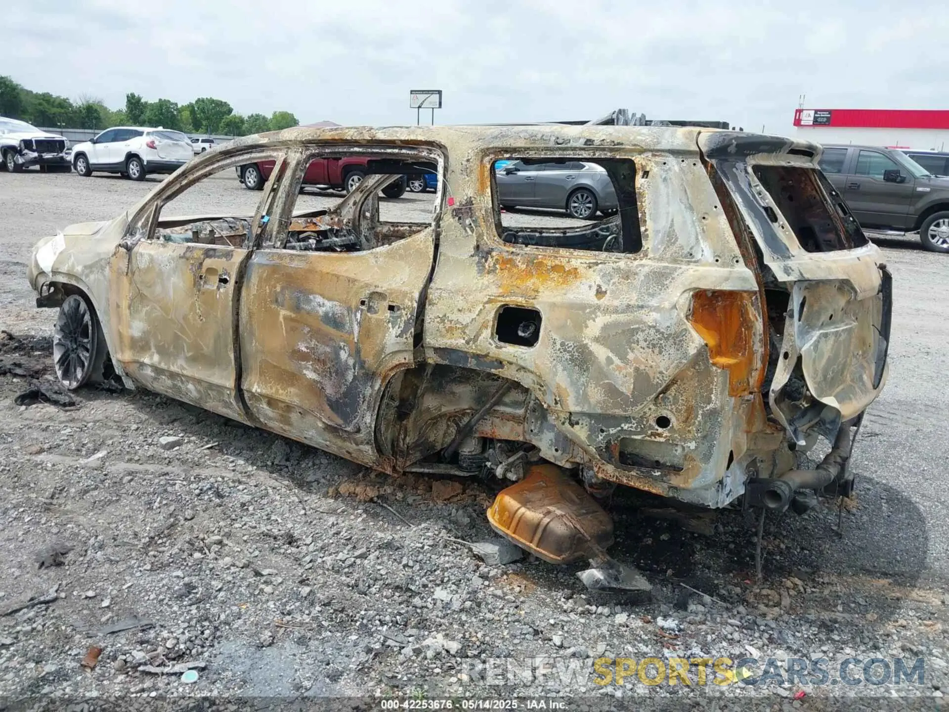 3 Photograph of a damaged car 1GKKNMLS2PZ161359 GMC ACADIA 2023