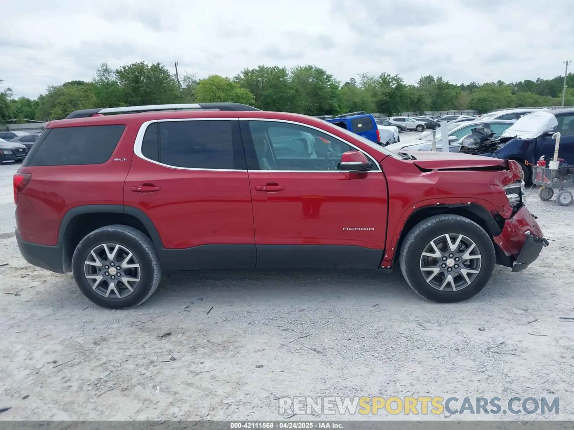 14 Photograph of a damaged car 1GKKNMLS3PZ170569 GMC ACADIA 2023