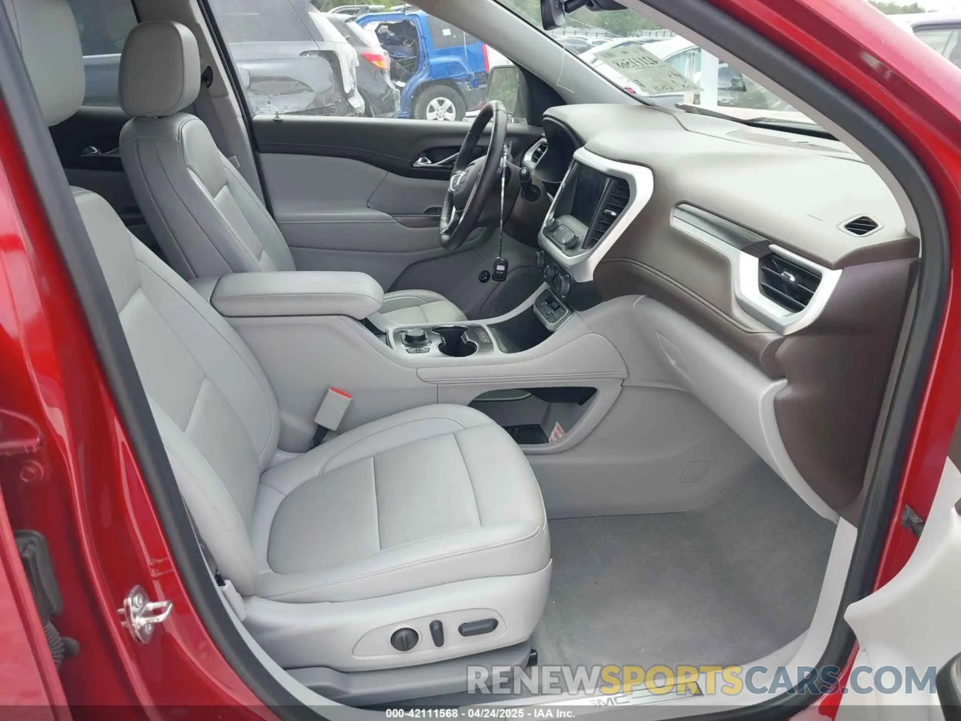 5 Photograph of a damaged car 1GKKNMLS3PZ170569 GMC ACADIA 2023