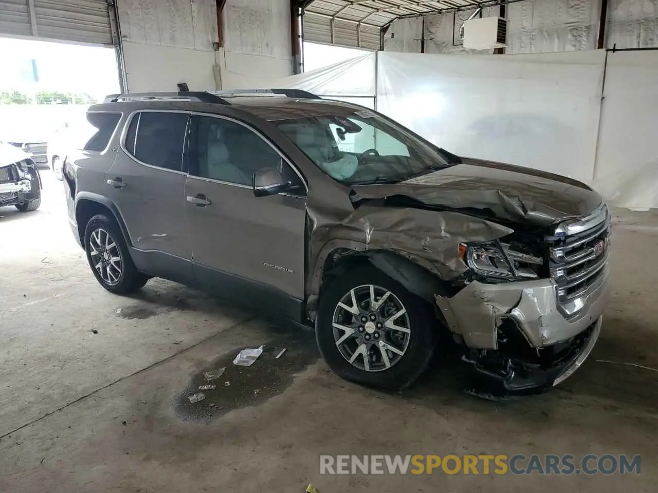 4 Photograph of a damaged car 1GKKNMLS4PZ154946 GMC ACADIA 2023