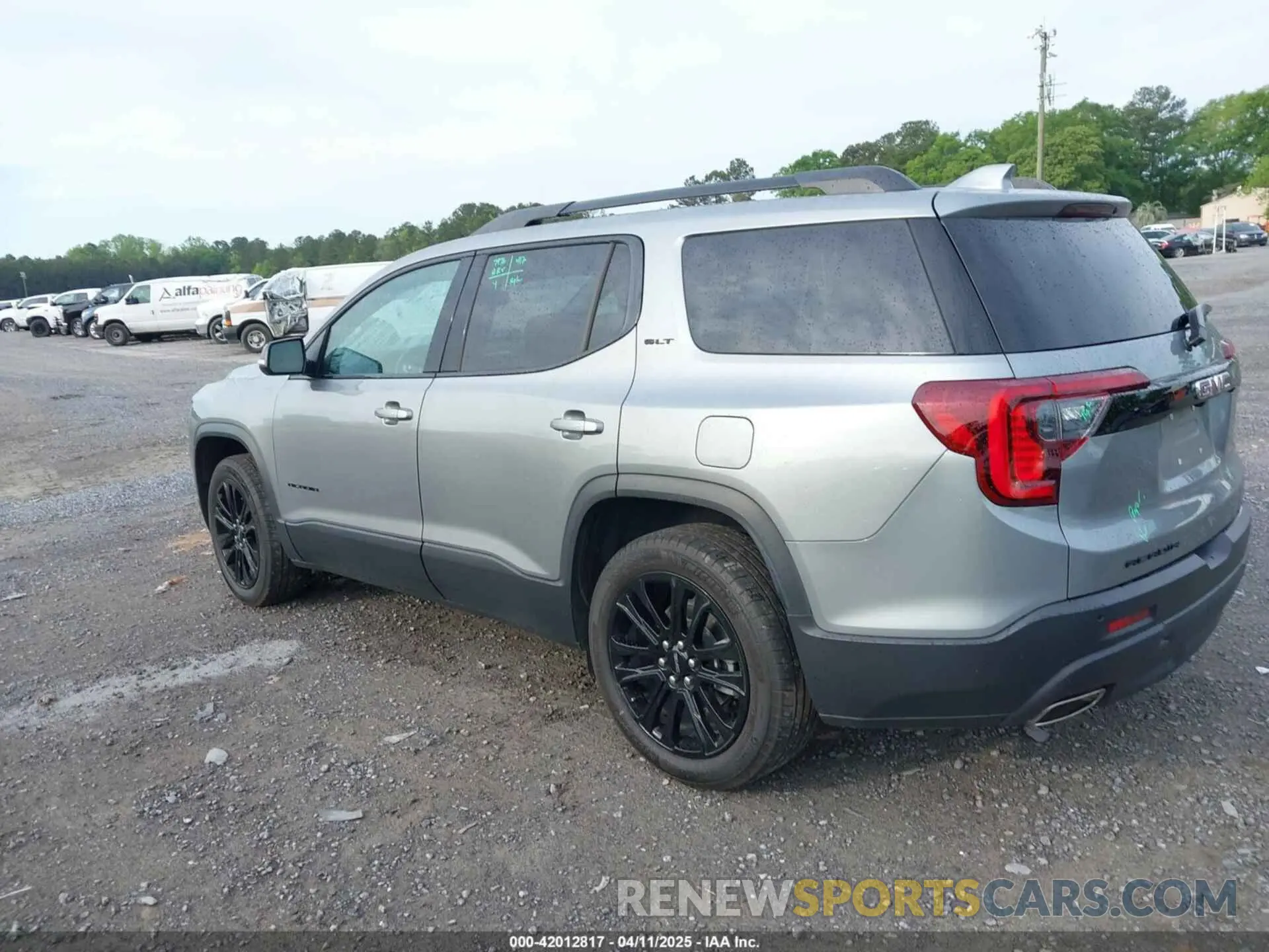 3 Photograph of a damaged car 1GKKNMLS4PZ217270 GMC ACADIA 2023