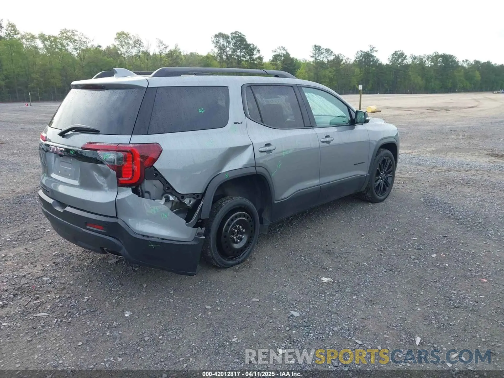 4 Photograph of a damaged car 1GKKNMLS4PZ217270 GMC ACADIA 2023