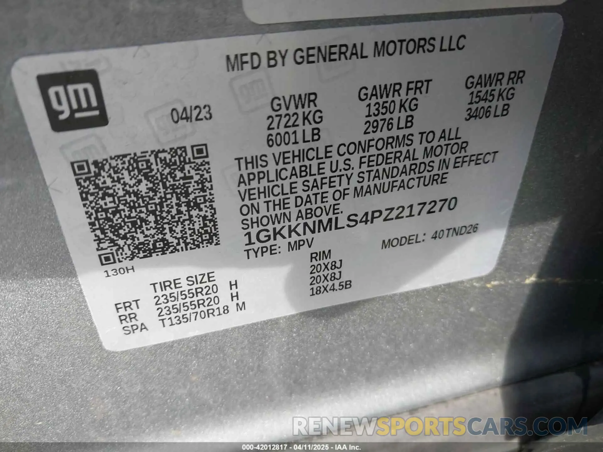 9 Photograph of a damaged car 1GKKNMLS4PZ217270 GMC ACADIA 2023