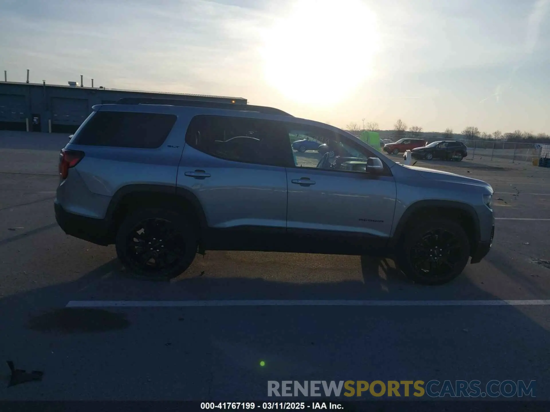 14 Photograph of a damaged car 1GKKNMLS8PZ212914 GMC ACADIA 2023
