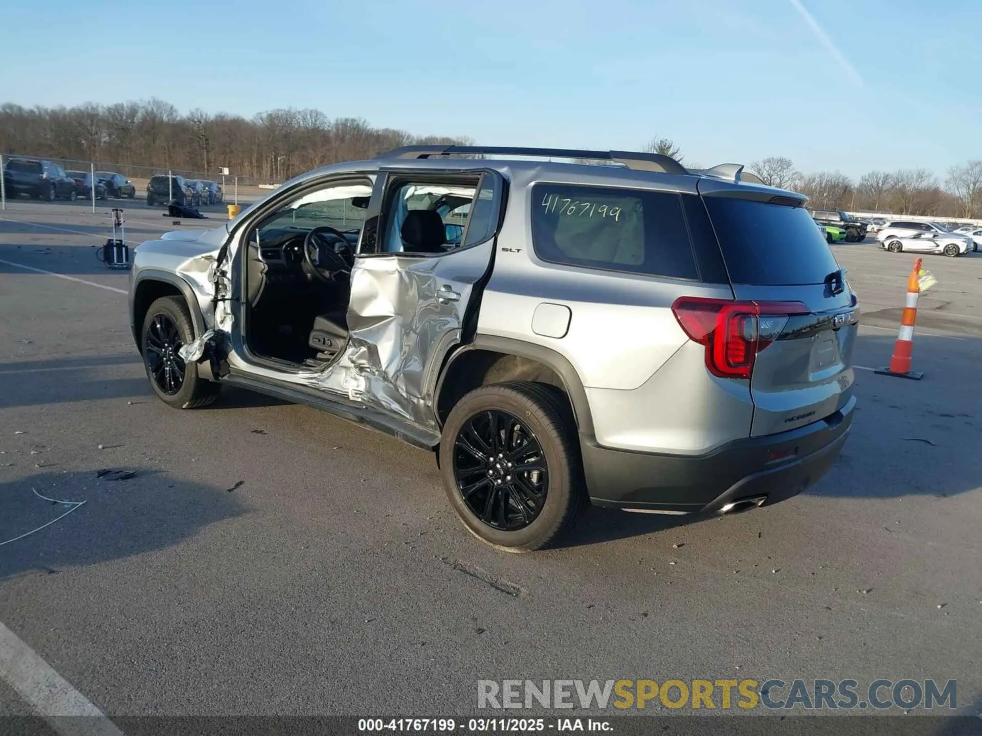 3 Photograph of a damaged car 1GKKNMLS8PZ212914 GMC ACADIA 2023