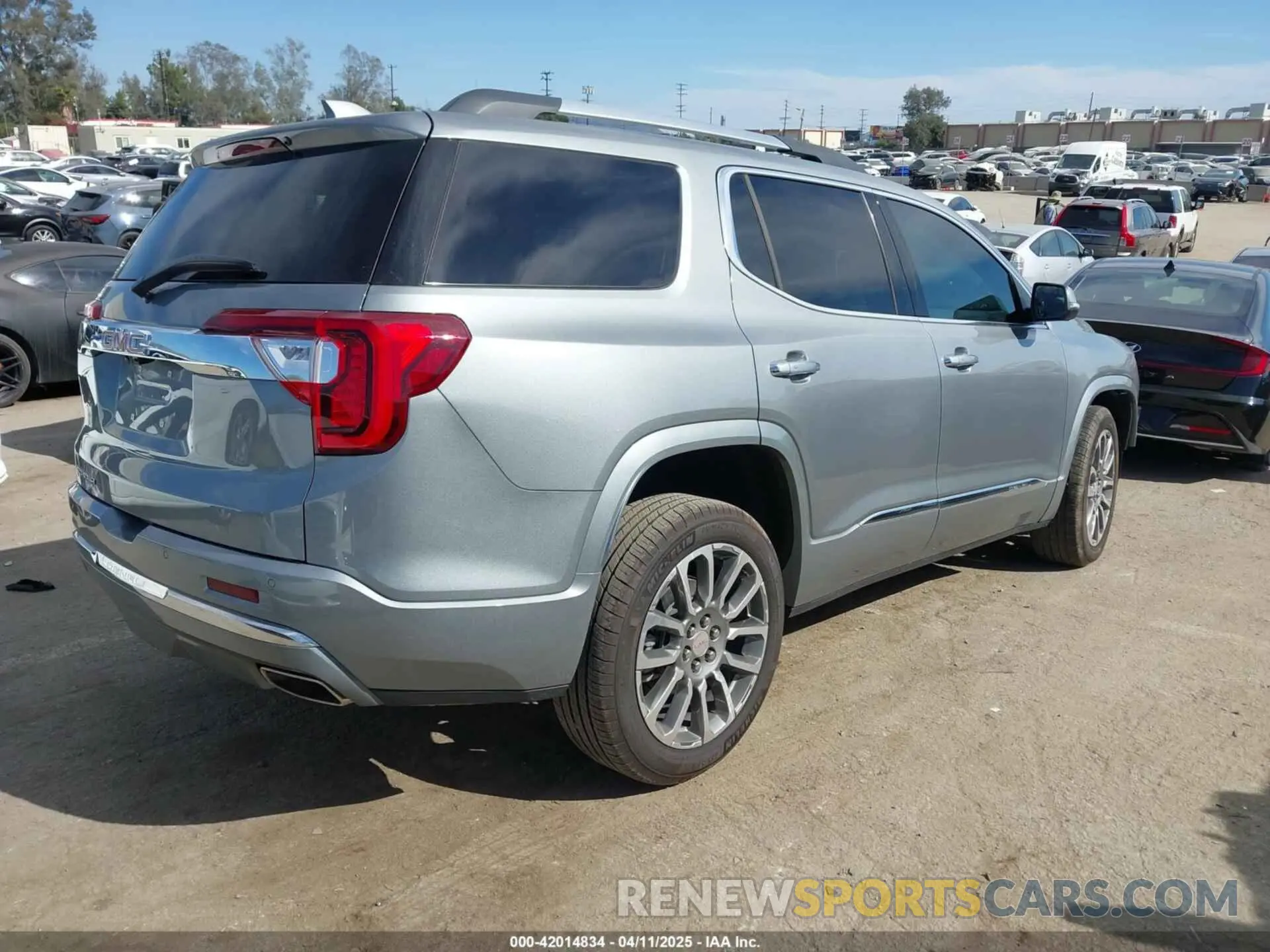 4 Photograph of a damaged car 1GKKNPLS1PZ246369 GMC ACADIA 2023