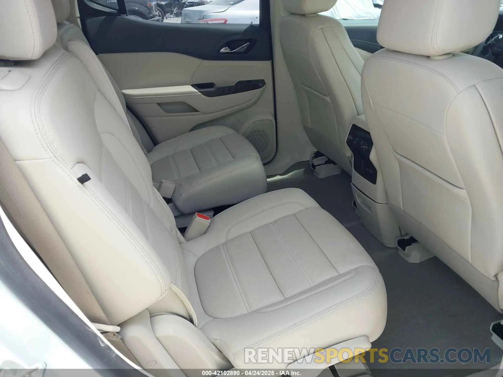 8 Фотография поврежденного автомобиля 1GKKNPLS4PZ214810 GMC ACADIA 2023