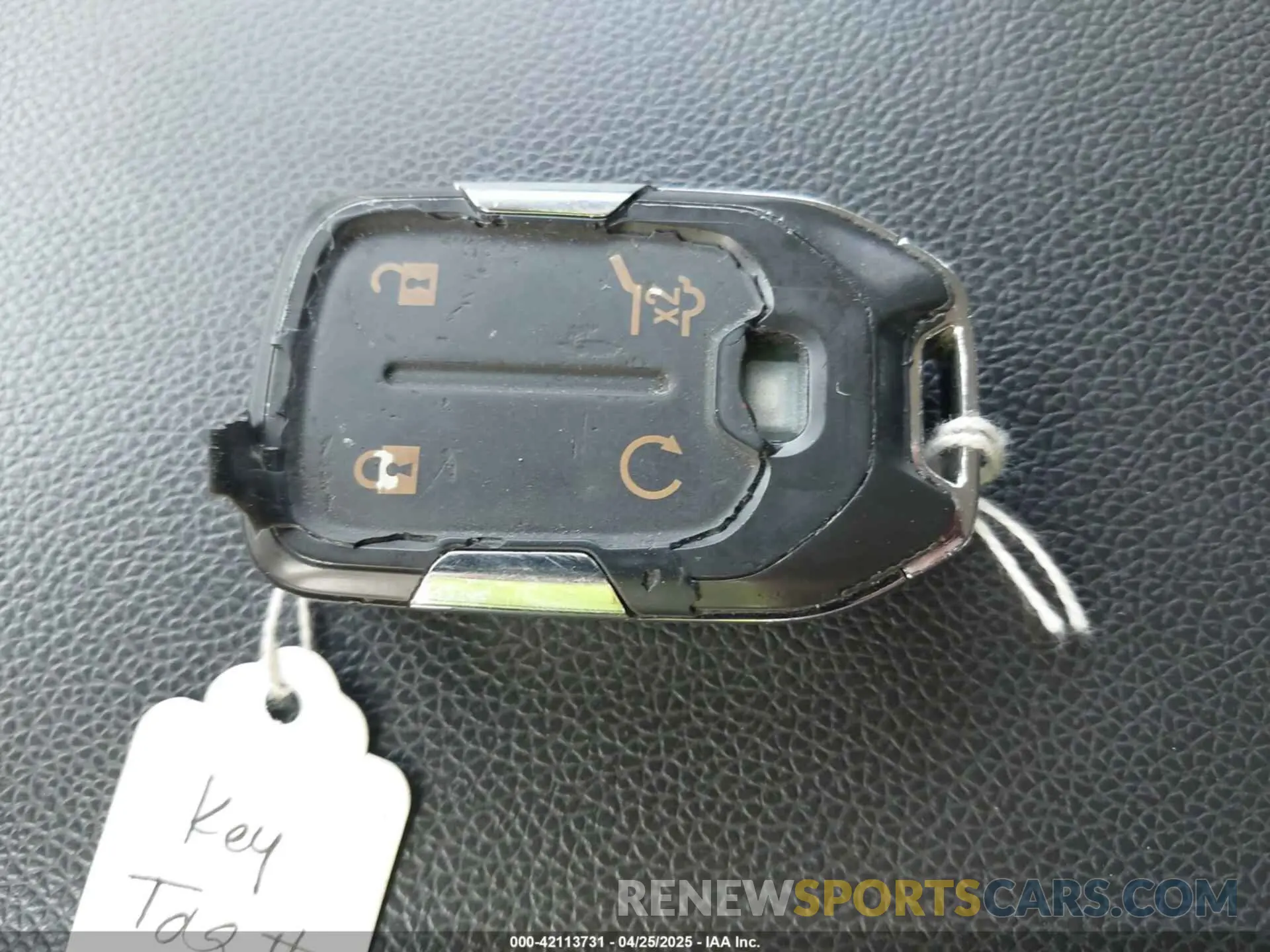 11 Photograph of a damaged car 1GKKNRL49PZ173569 GMC ACADIA 2023