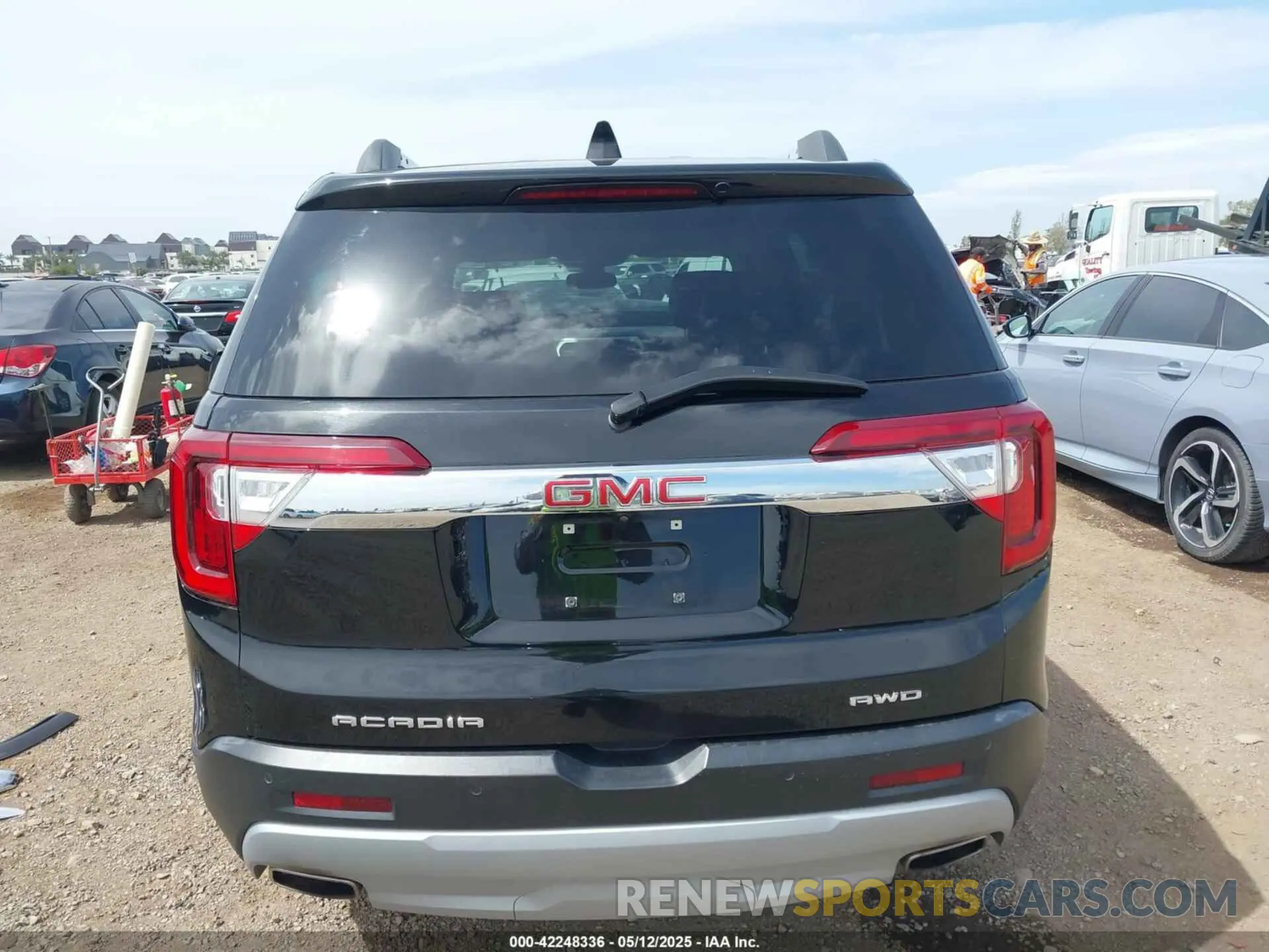 16 Photograph of a damaged car 1GKKNUL40PZ149874 GMC ACADIA 2023