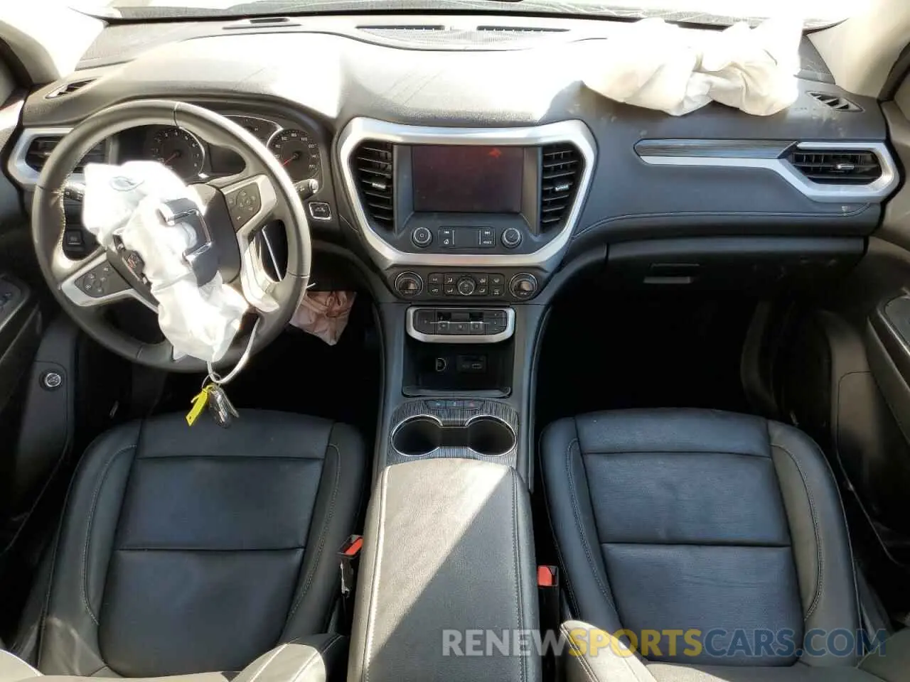 8 Photograph of a damaged car 1GKKNUL47PZ250684 GMC ACADIA 2023