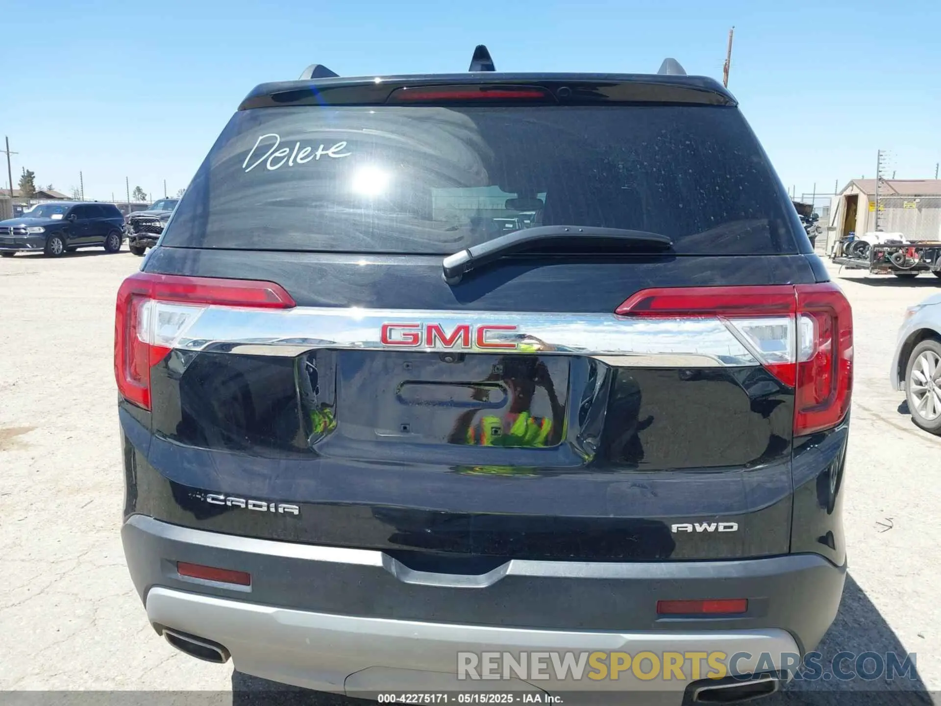 16 Photograph of a damaged car 1GKKNUL4XPZ234253 GMC ACADIA 2023