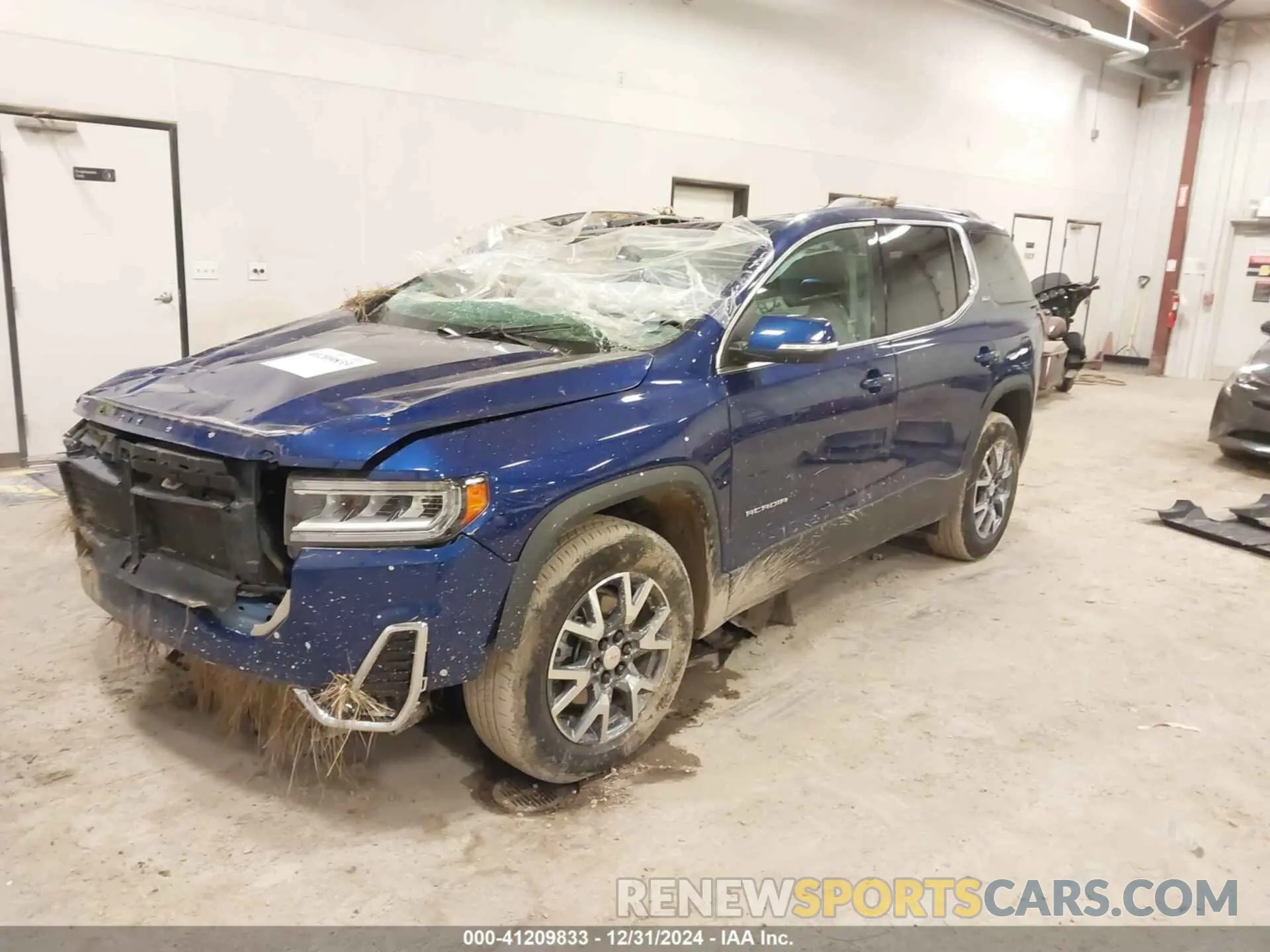 2 Photograph of a damaged car 1GKKNULS3PZ232990 GMC ACADIA 2023
