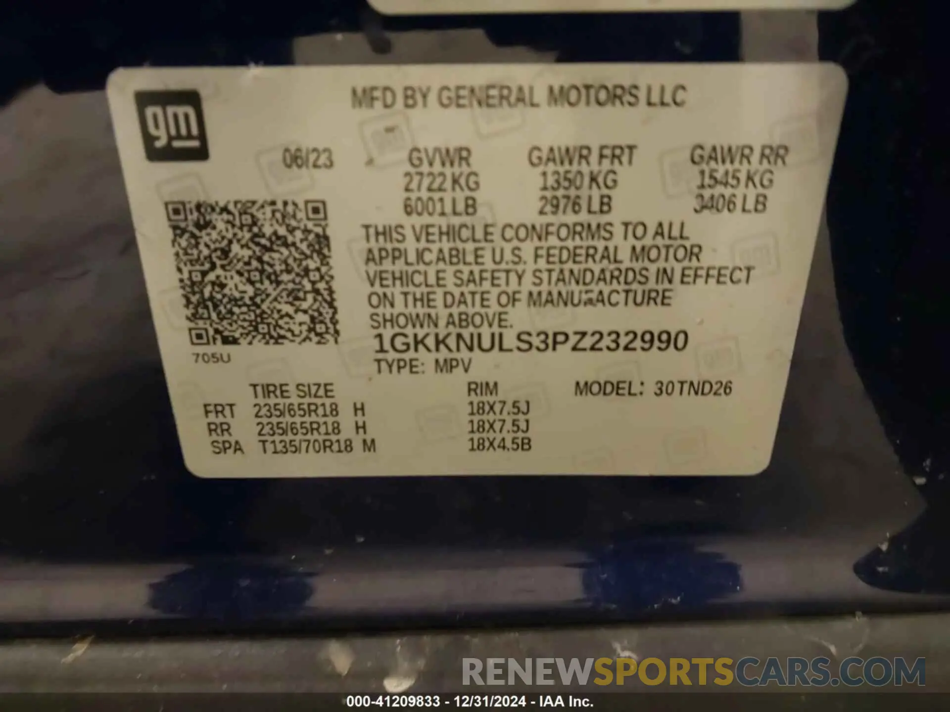 9 Photograph of a damaged car 1GKKNULS3PZ232990 GMC ACADIA 2023