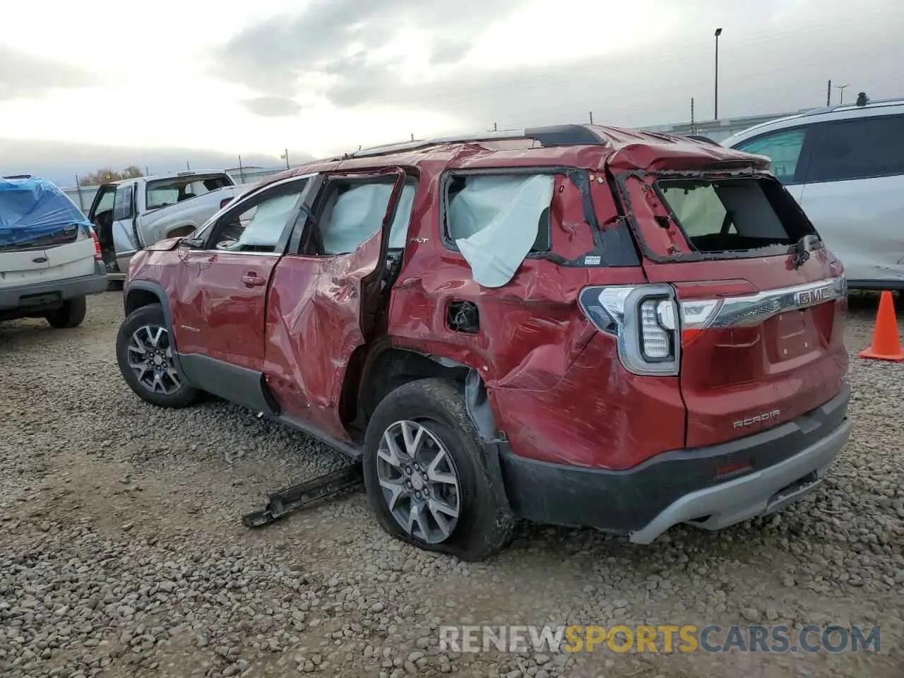2 Photograph of a damaged car 1GKKNULS6PZ228609 GMC ACADIA 2023