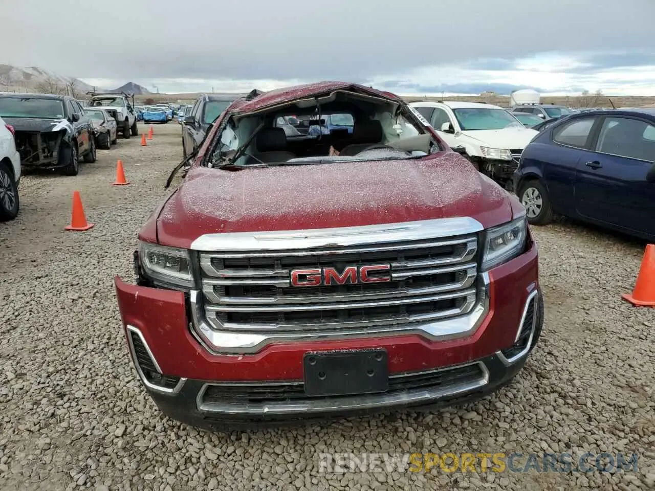 5 Photograph of a damaged car 1GKKNULS6PZ228609 GMC ACADIA 2023
