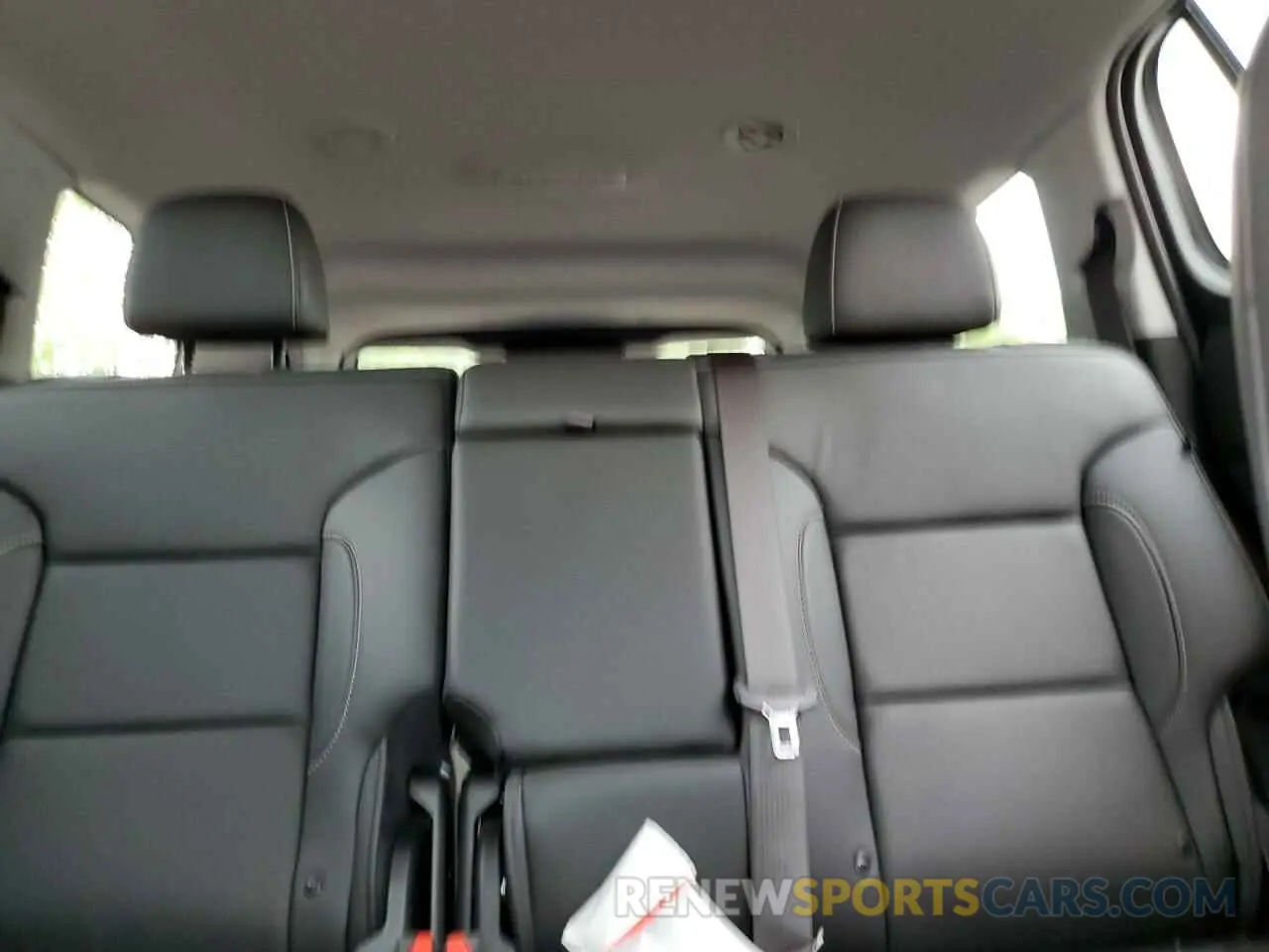 10 Фотография поврежденного автомобиля 1GKKNULS6PZ237102 GMC ACADIA 2023
