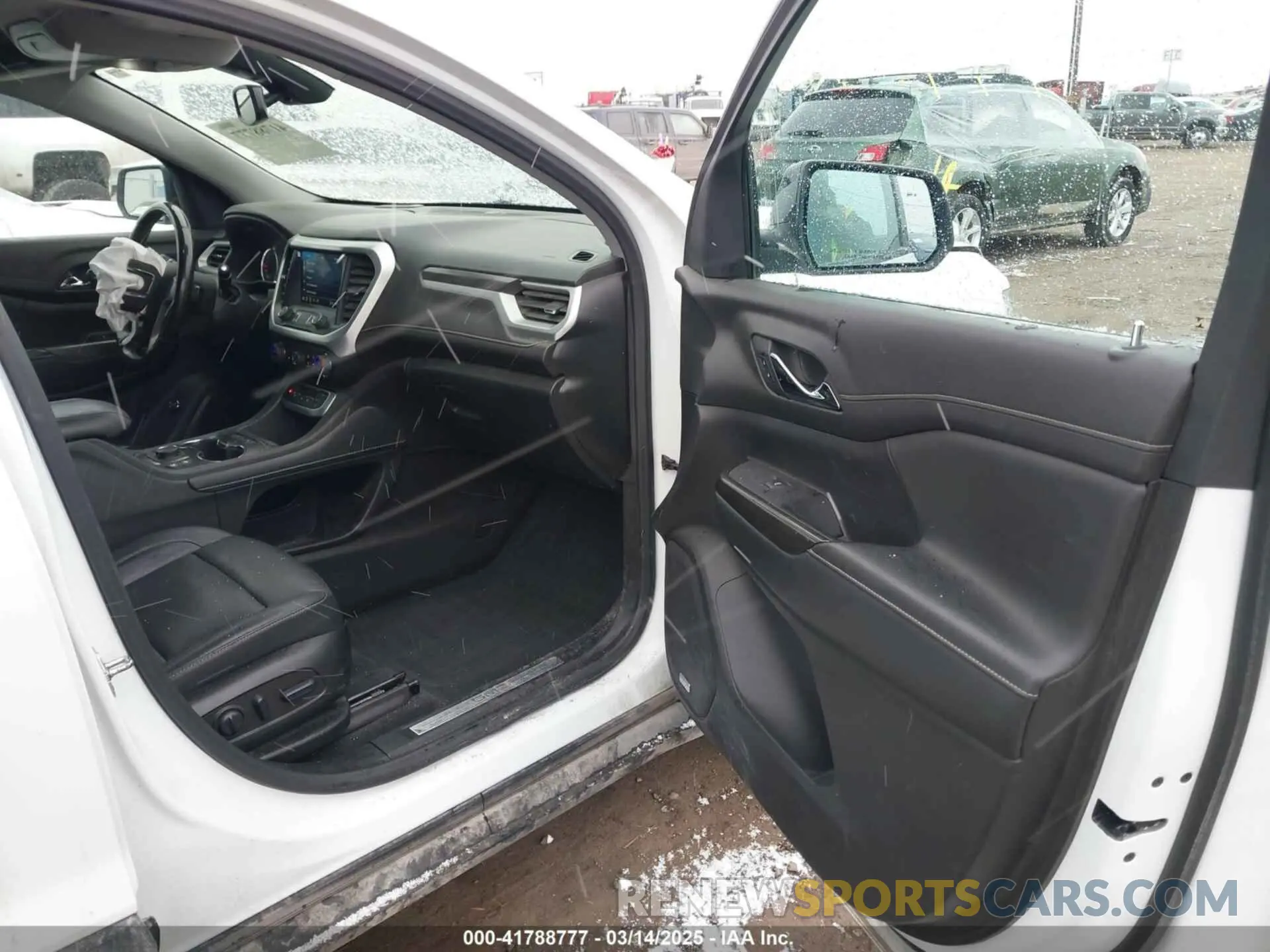 5 Photograph of a damaged car 1GKKNULSXPZ110790 GMC ACADIA 2023