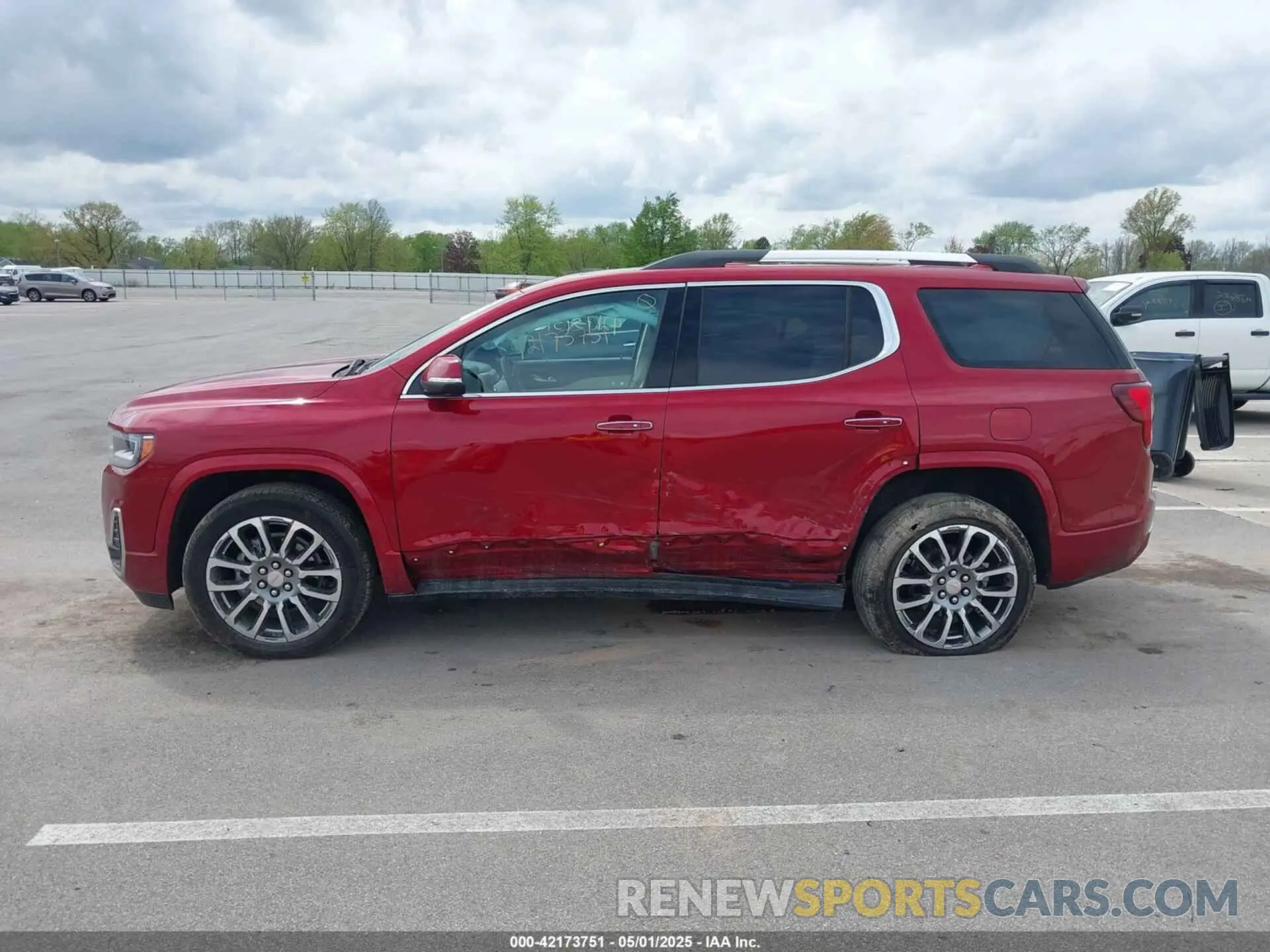 14 Photograph of a damaged car 1GKKNXL47PZ125749 GMC ACADIA 2023
