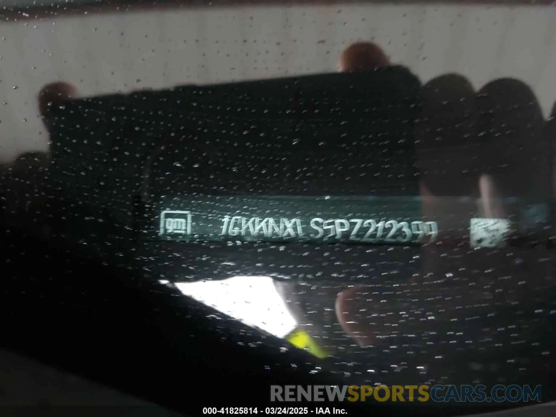 9 Photograph of a damaged car 1GKKNXLS5PZ212399 GMC ACADIA 2023