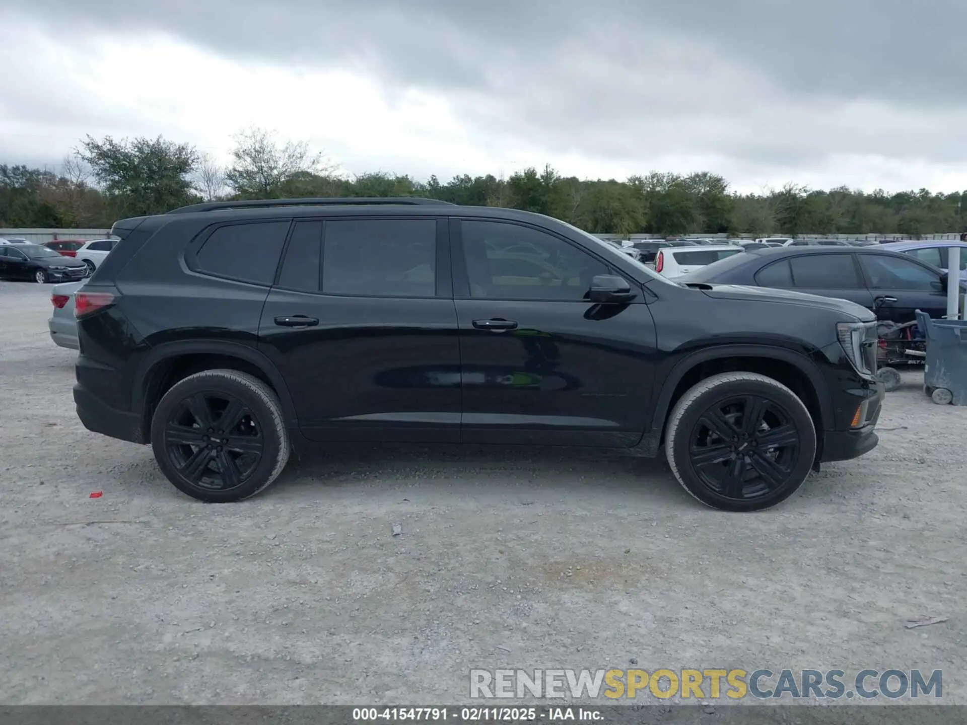 13 Photograph of a damaged car 1GKENKKS5RJ231201 GMC ACADIA 2024