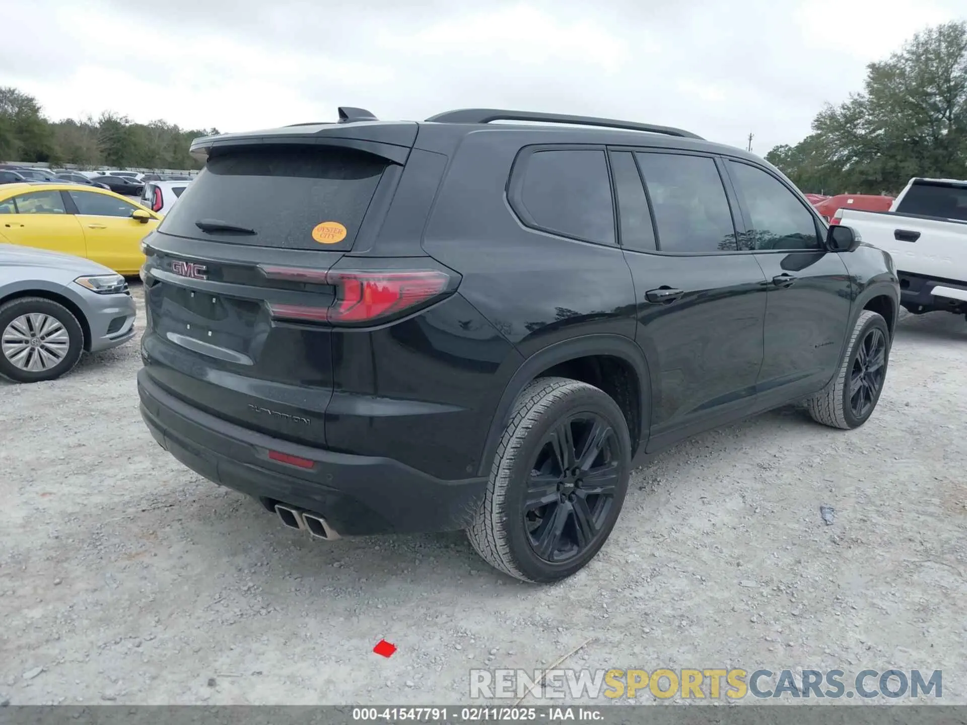 4 Photograph of a damaged car 1GKENKKS5RJ231201 GMC ACADIA 2024