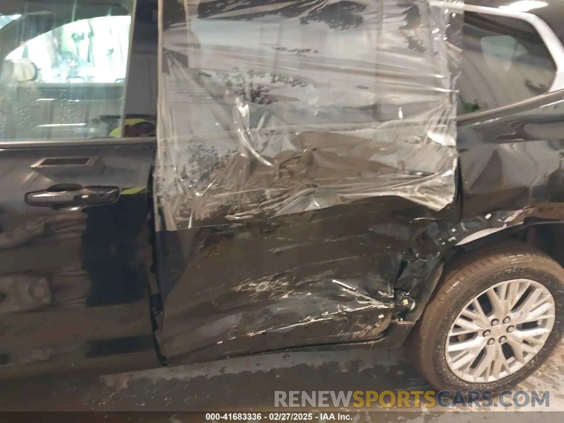 6 Photograph of a damaged car 1GKENKKS8RJ183273 GMC ACADIA 2024