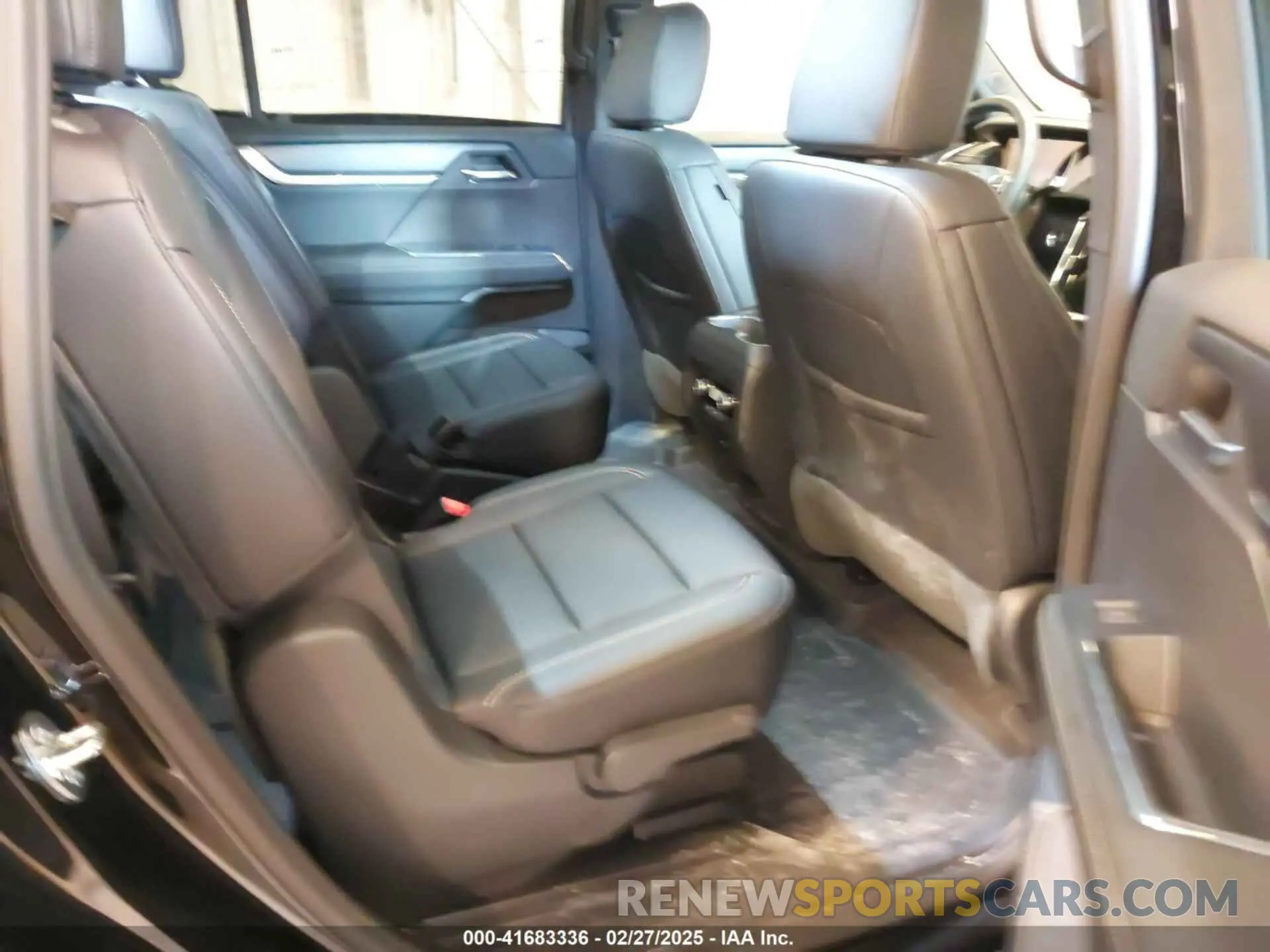 8 Photograph of a damaged car 1GKENKKS8RJ183273 GMC ACADIA 2024