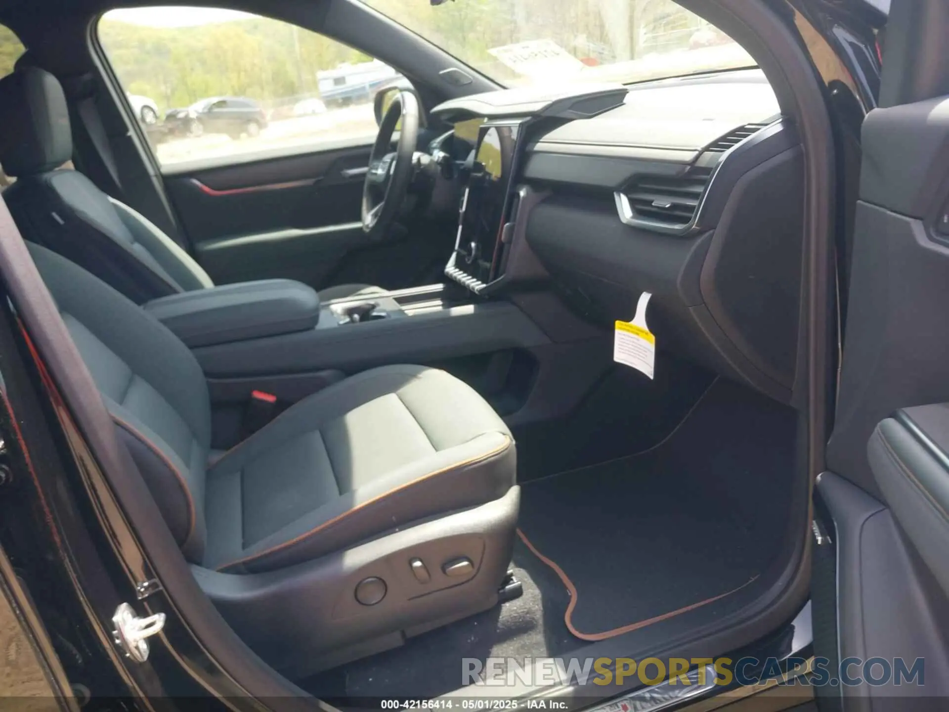 5 Photograph of a damaged car 1GKENPKS2RJ243562 GMC ACADIA 2024