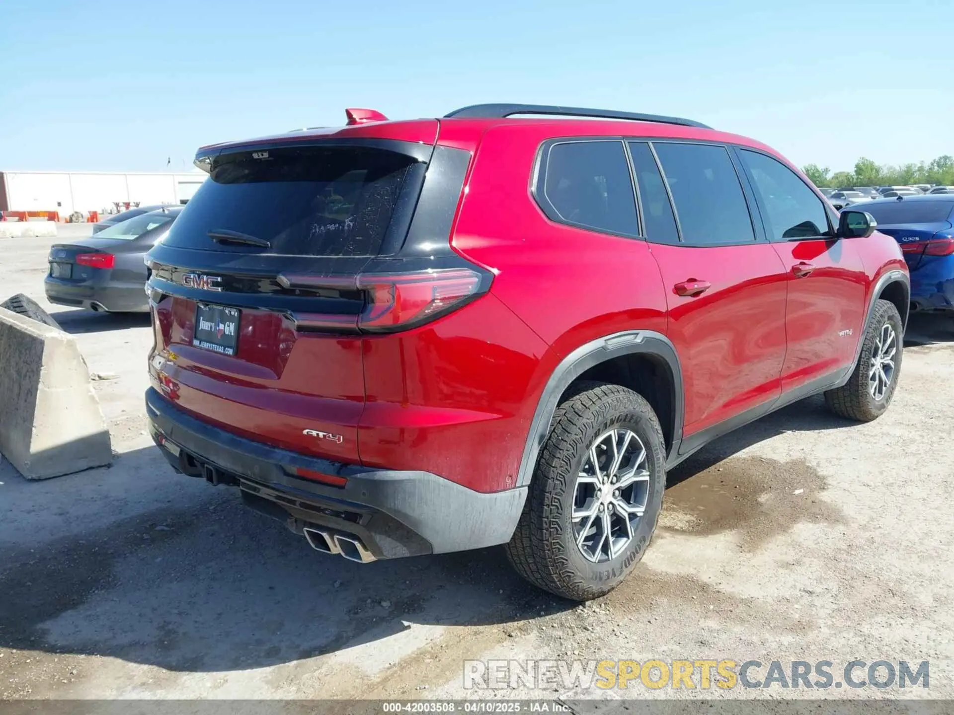 4 Photograph of a damaged car 1GKENPKSXRJ162809 GMC ACADIA 2024