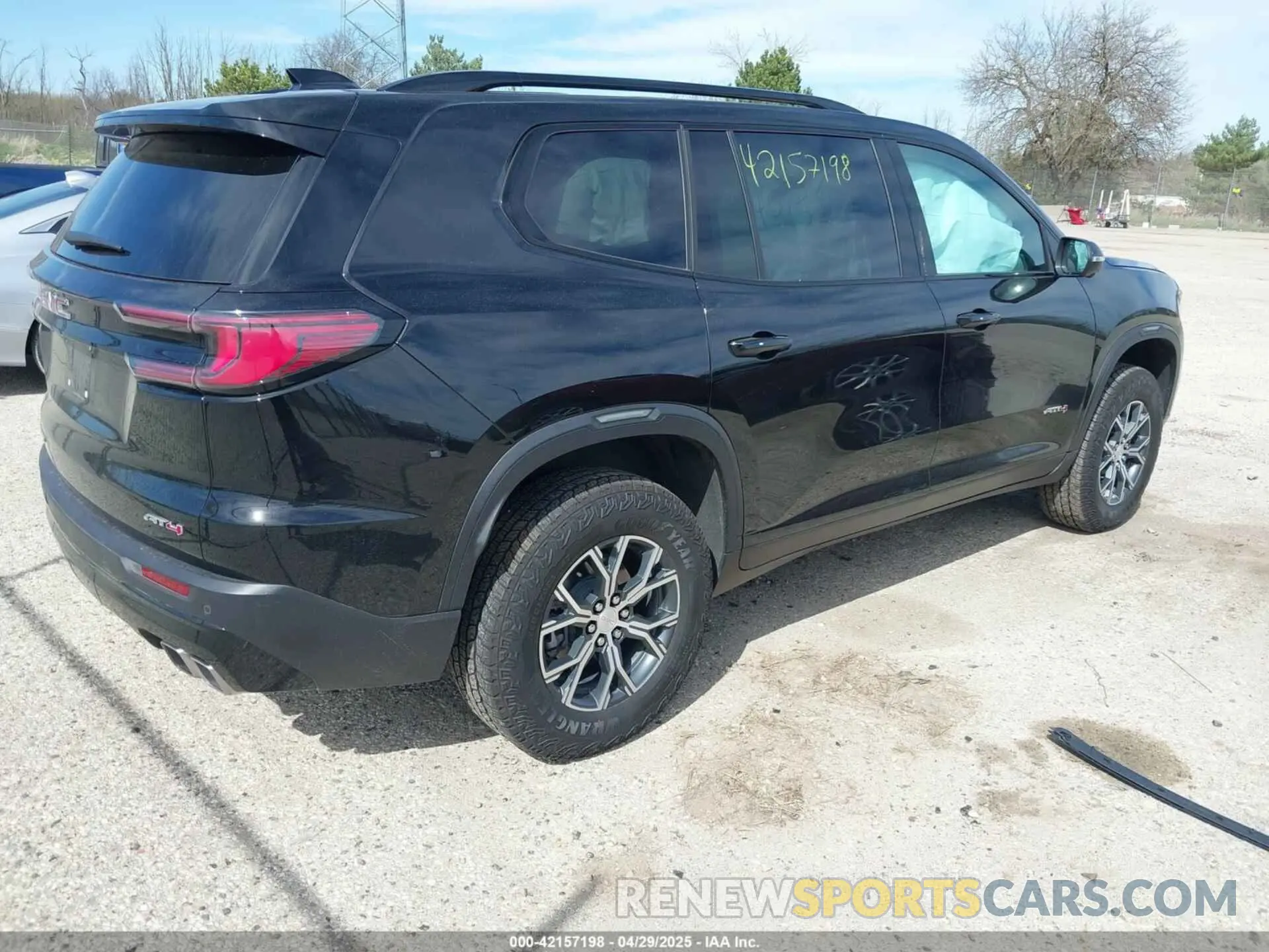 4 Photograph of a damaged car 1GKENPKSXRJ216934 GMC ACADIA 2024