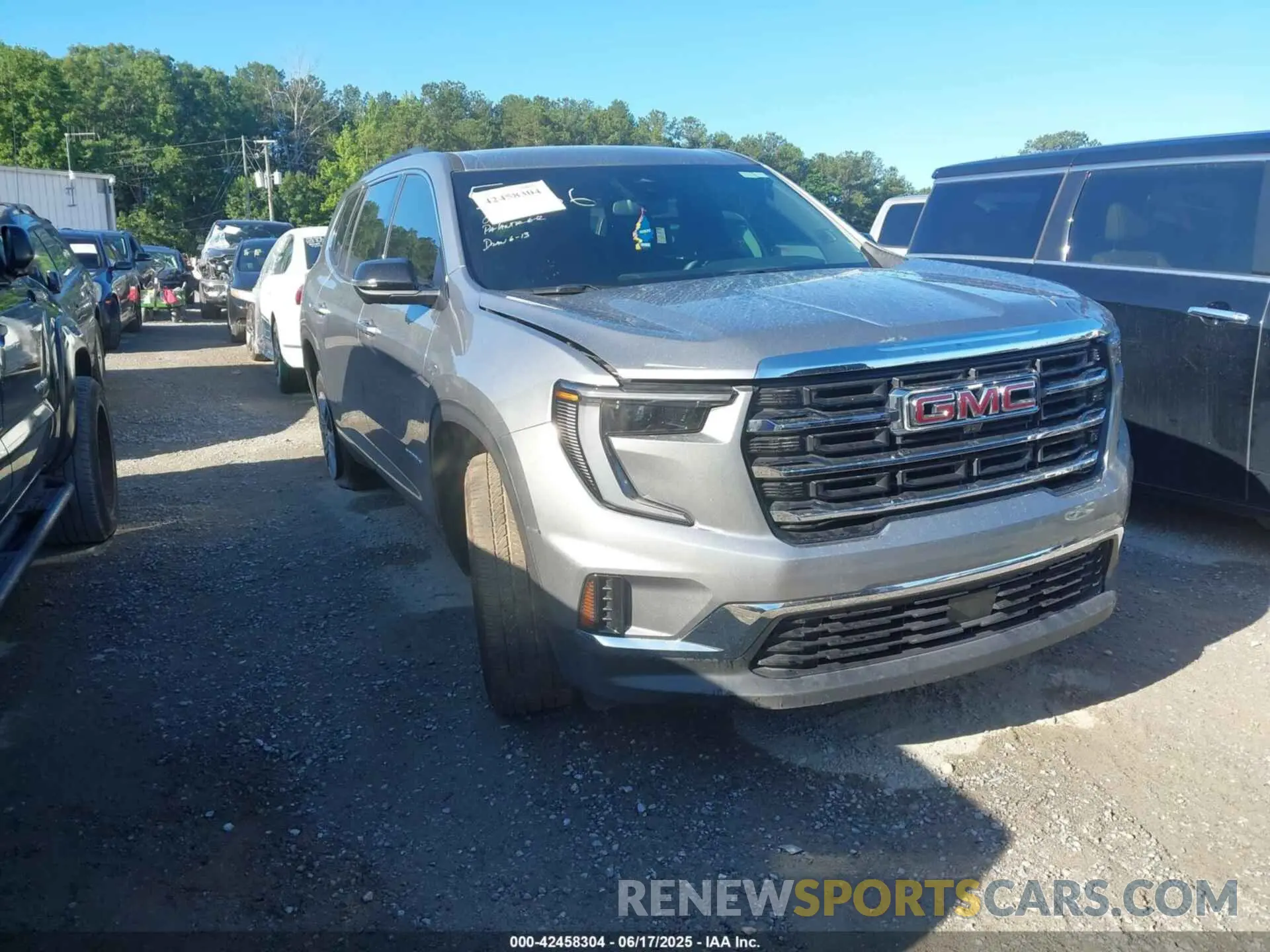 1 Photograph of a damaged car 1GKENKRS0SJ155866 GMC ACADIA 2025
