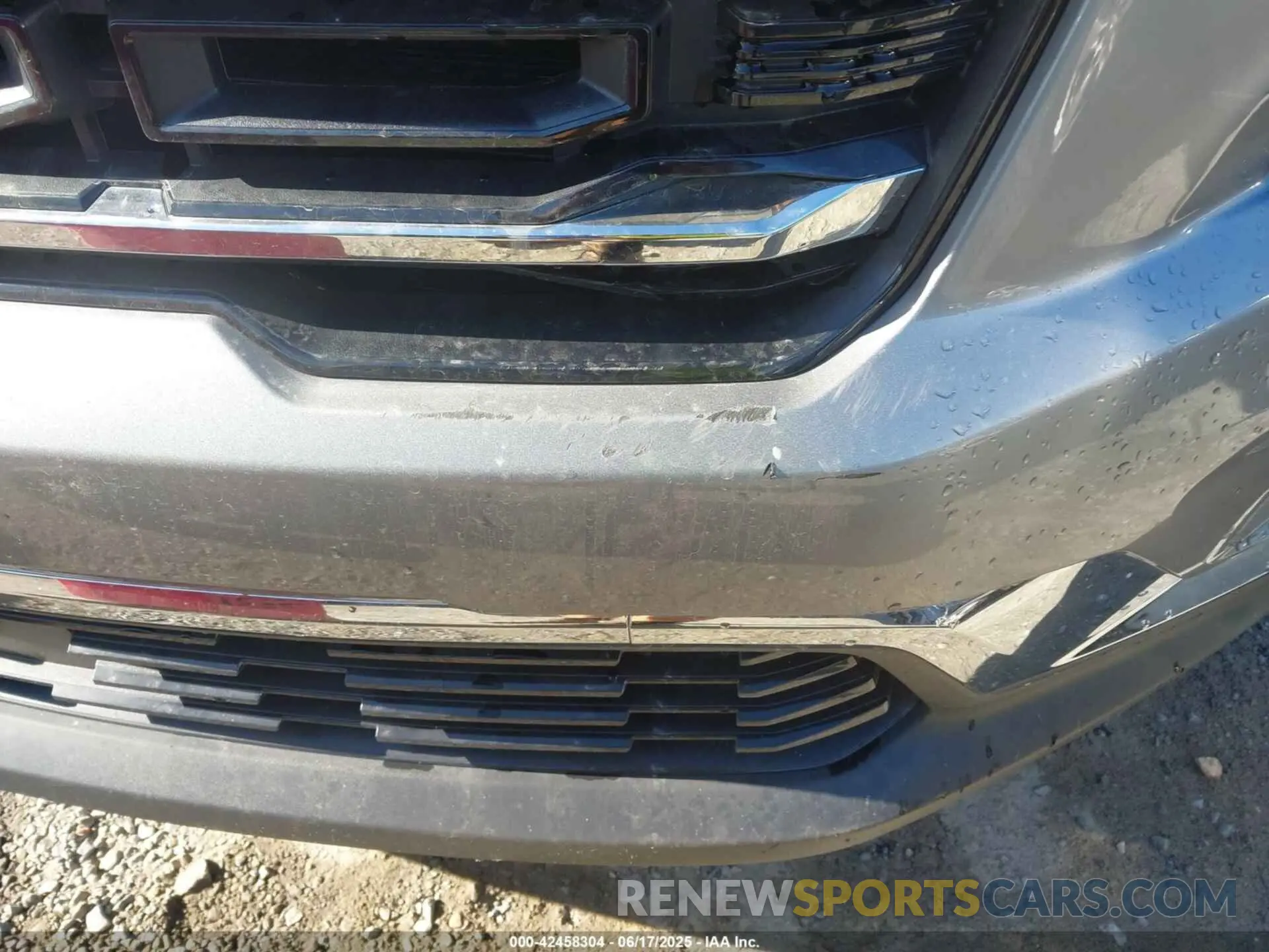 16 Photograph of a damaged car 1GKENKRS0SJ155866 GMC ACADIA 2025