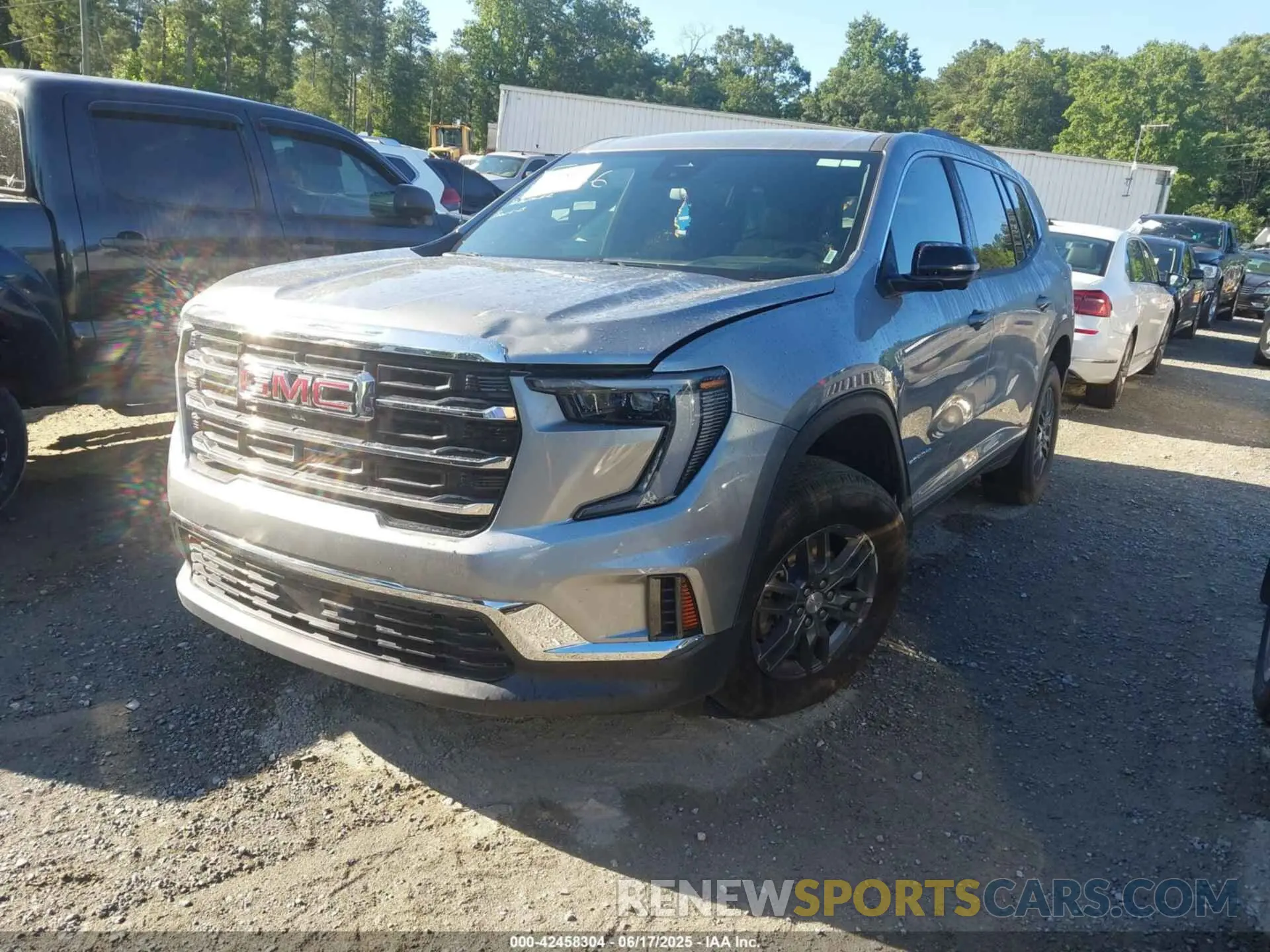 2 Photograph of a damaged car 1GKENKRS0SJ155866 GMC ACADIA 2025