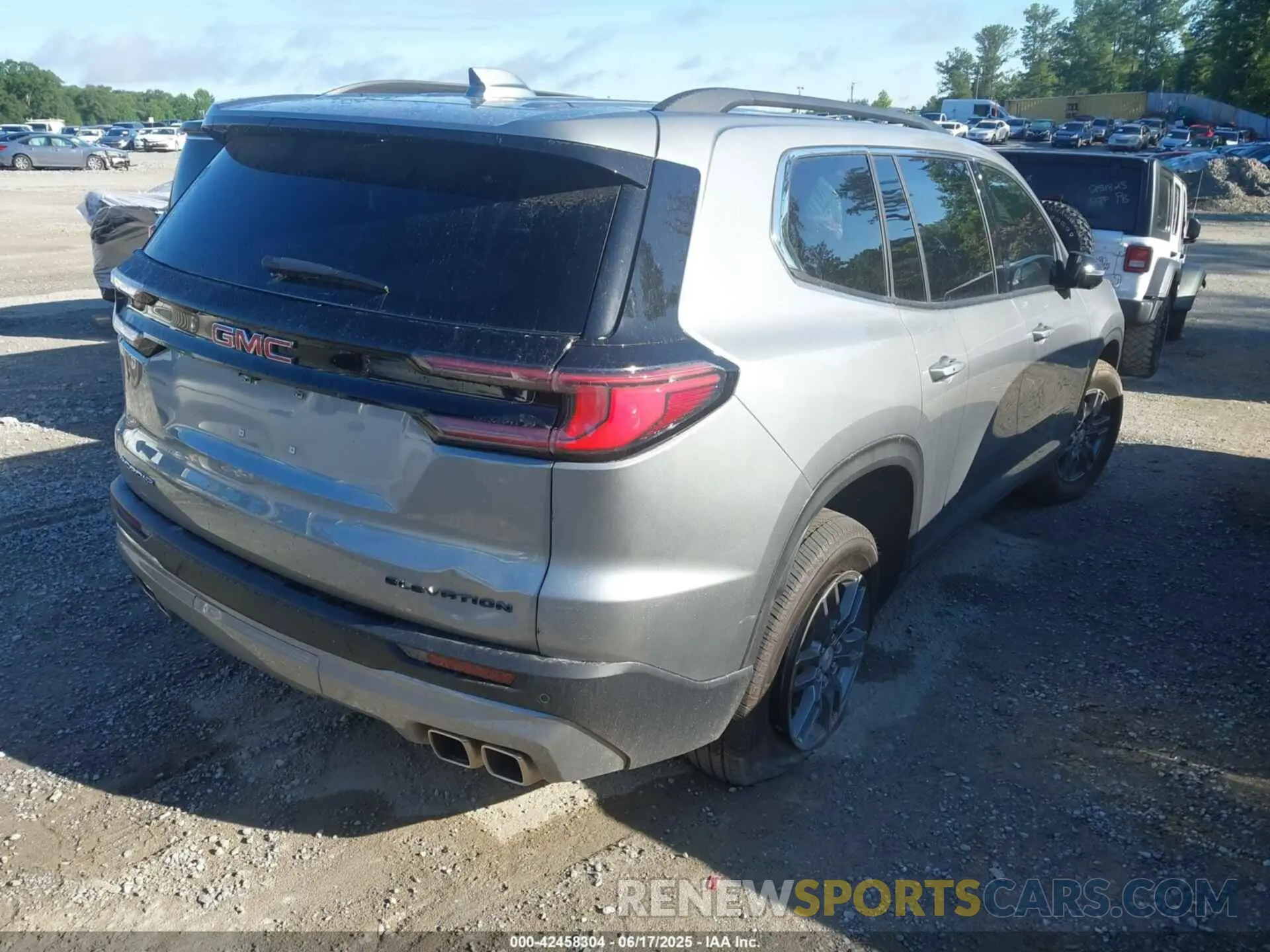 4 Photograph of a damaged car 1GKENKRS0SJ155866 GMC ACADIA 2025