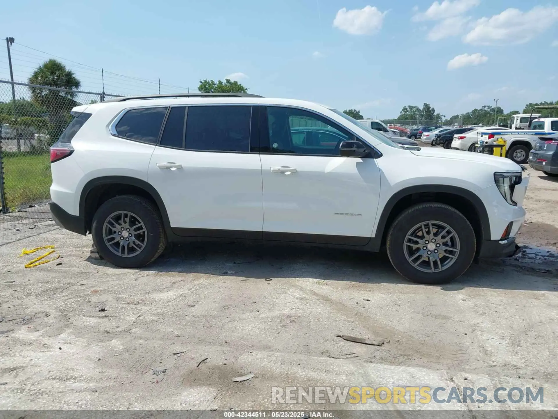 12 Photograph of a damaged car 1GKENKRS2SJ161183 GMC ACADIA 2025