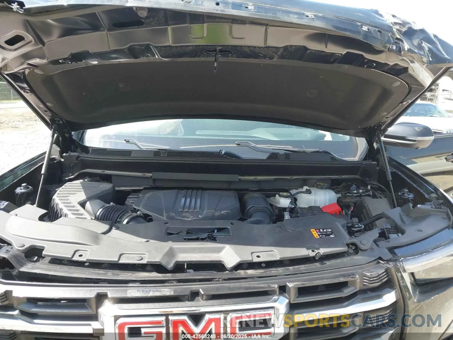10 Photograph of a damaged car 1GKENKRS4SJ155580 GMC ACADIA 2025