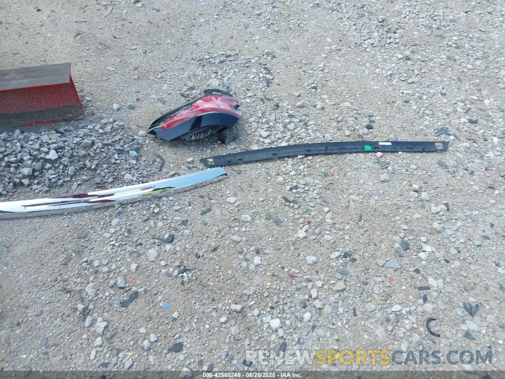 12 Photograph of a damaged car 1GKENKRS4SJ155580 GMC ACADIA 2025