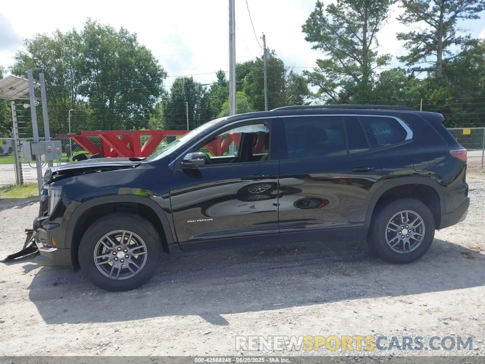 15 Photograph of a damaged car 1GKENKRS4SJ155580 GMC ACADIA 2025