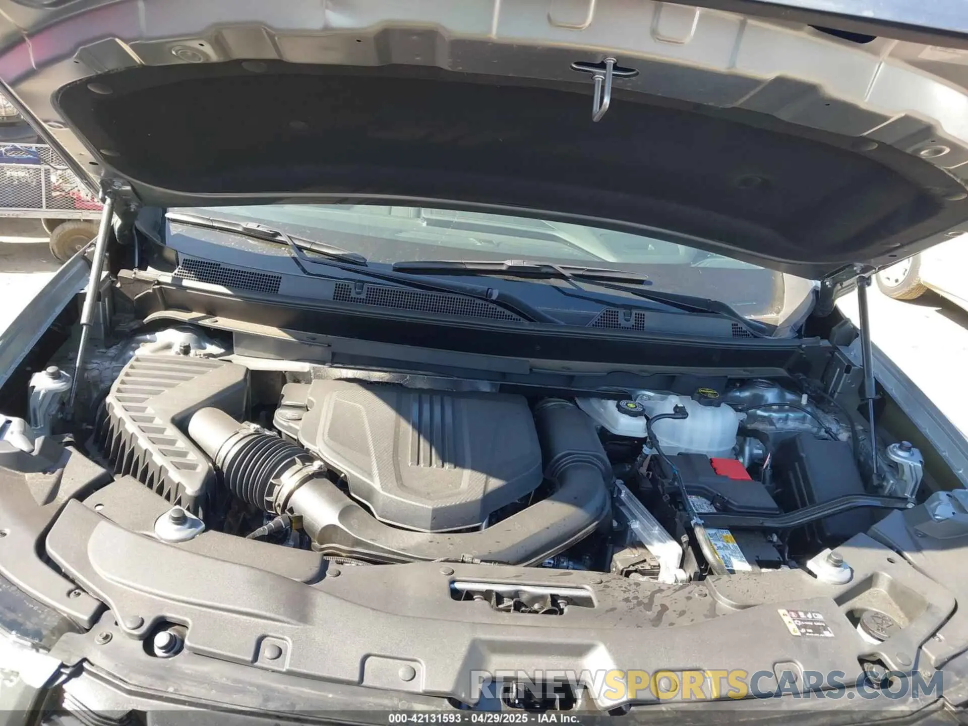 10 Фотография поврежденного автомобиля 1GKENKRS5SJ194324 GMC ACADIA 2025