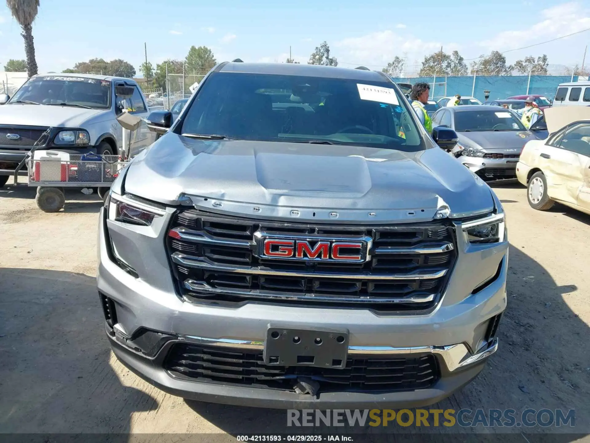 12 Фотография поврежденного автомобиля 1GKENKRS5SJ194324 GMC ACADIA 2025