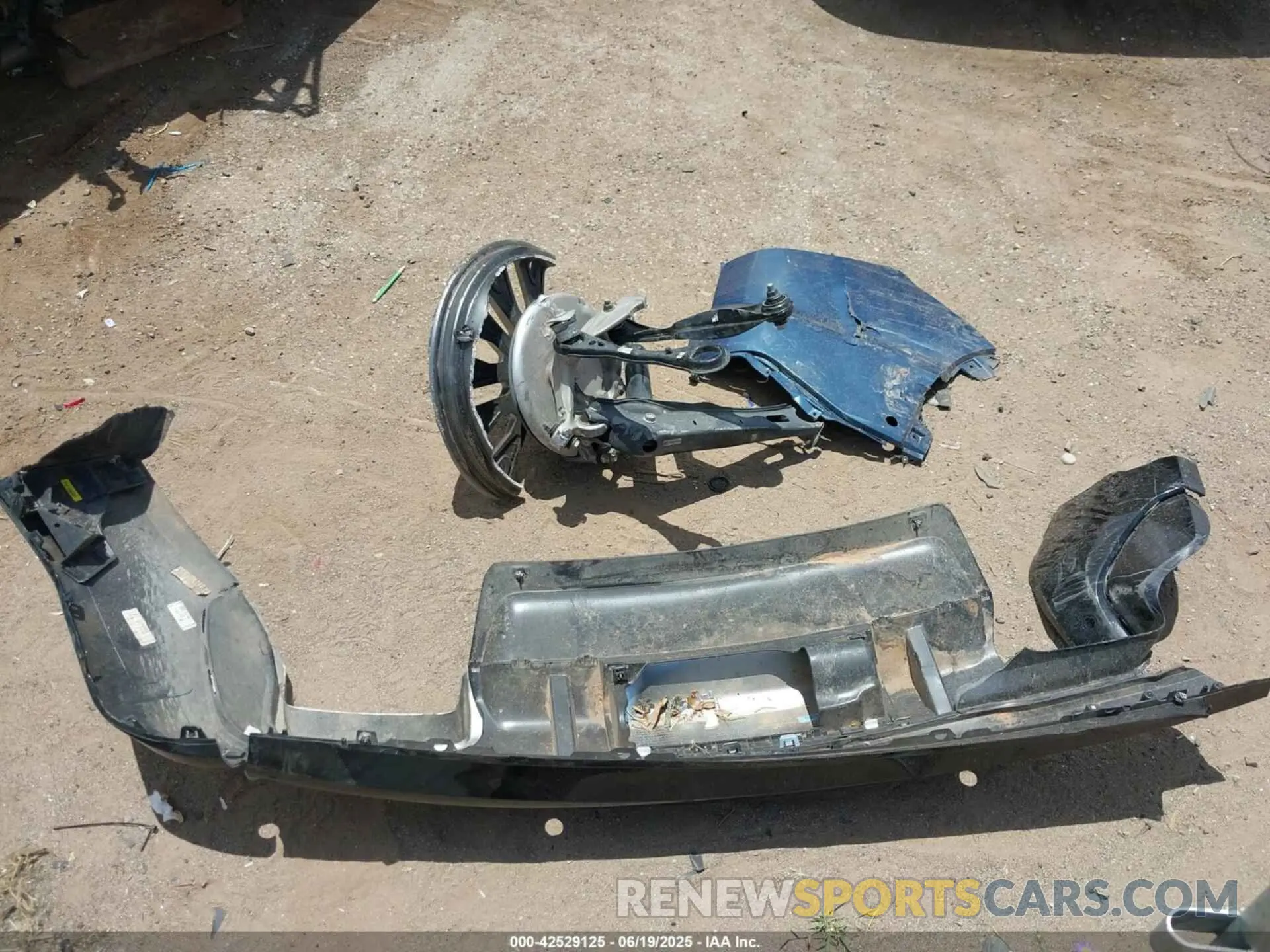 12 Фотография поврежденного автомобиля 1GKENLRS0SJ174309 GMC ACADIA 2025