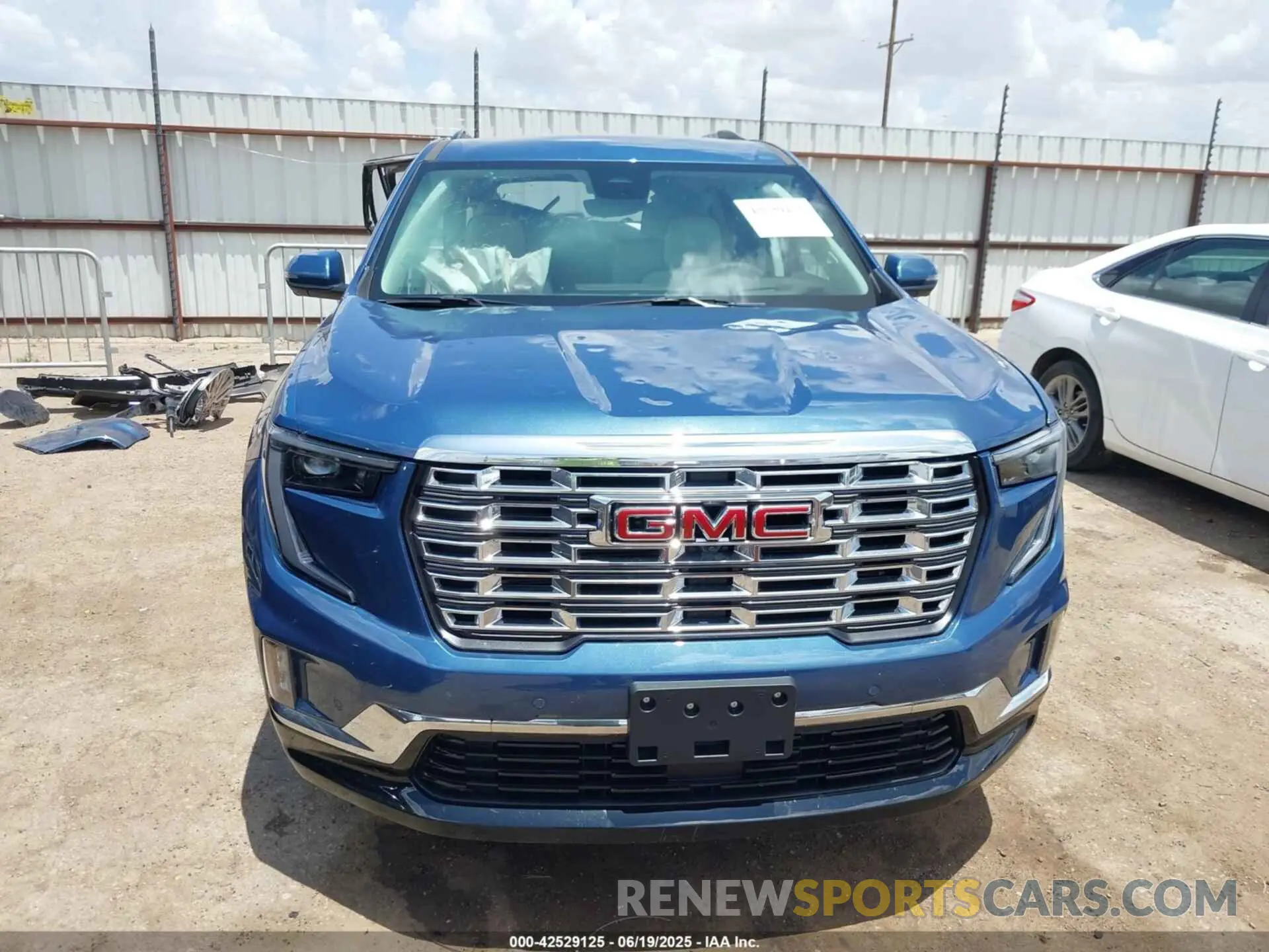 13 Фотография поврежденного автомобиля 1GKENLRS0SJ174309 GMC ACADIA 2025