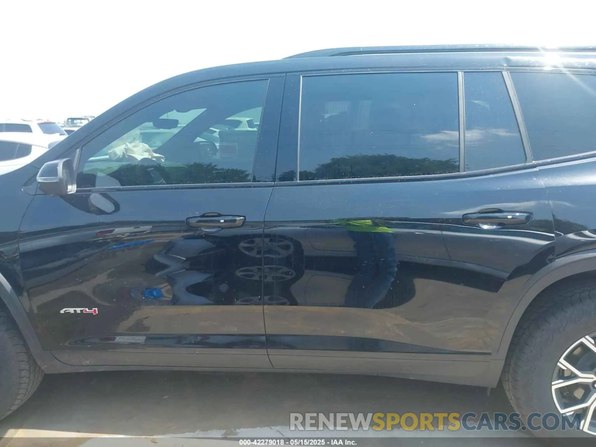 14 Фотография поврежденного автомобиля 1GKENPRS7SJ232231 GMC ACADIA 2025