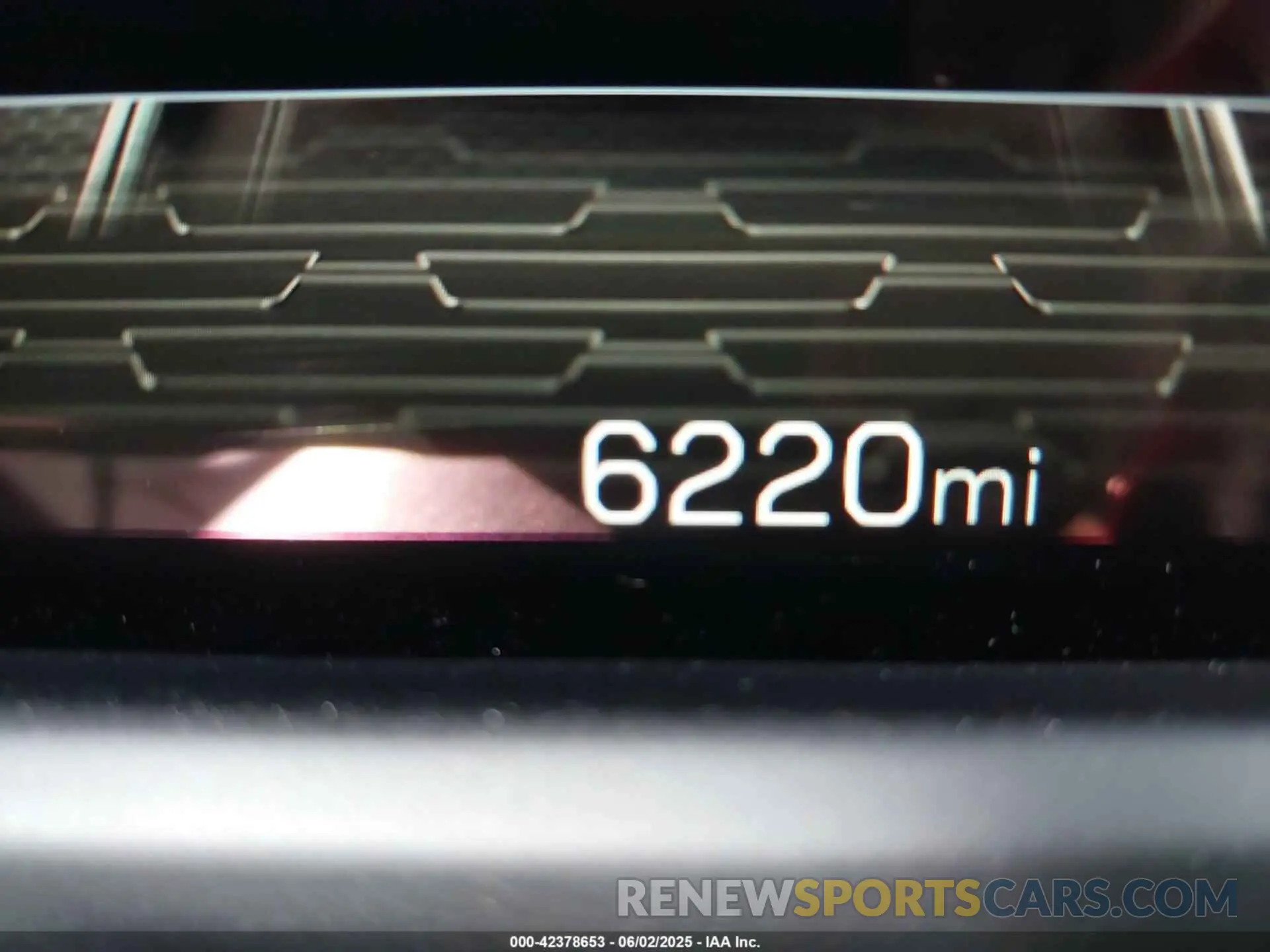 15 Photograph of a damaged car 1GKENRRS8SJ136829 GMC ACADIA 2025