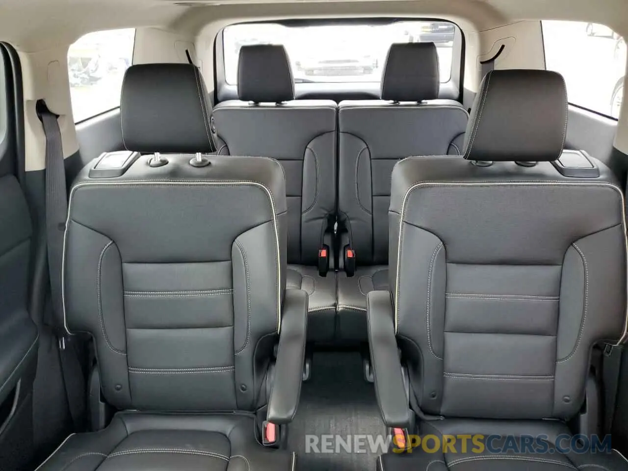 10 Photograph of a damaged car 1GKKNPLS1KZ290171 GMC ACADIA DEN 2019