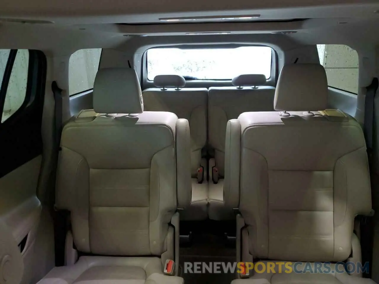 10 Photograph of a damaged car 1GKKNPLS4KZ130592 GMC ACADIA DEN 2019
