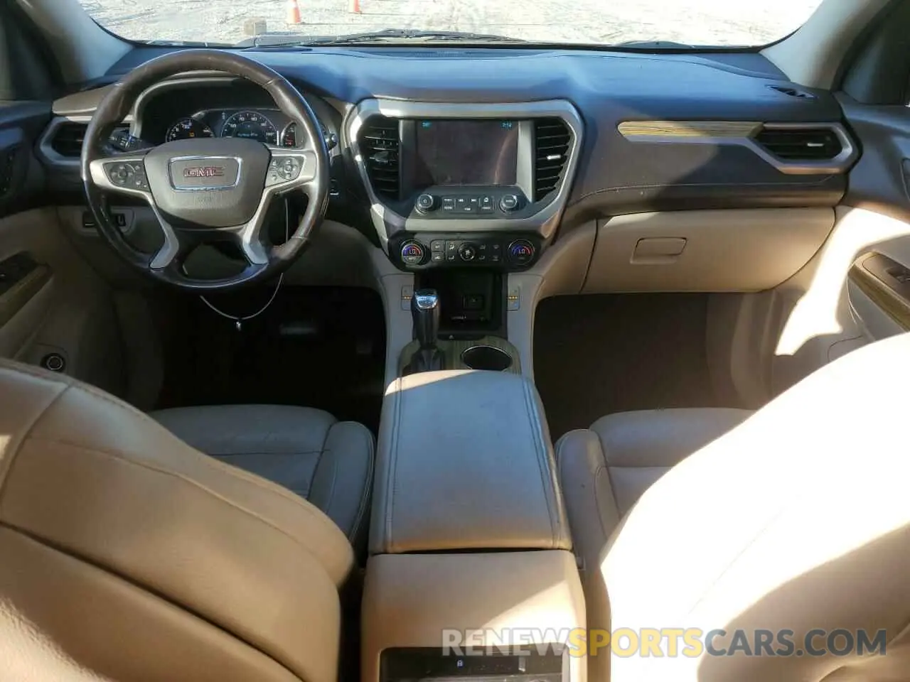 8 Photograph of a damaged car 1GKKNPLS8KZ184302 GMC ACADIA DEN 2019
