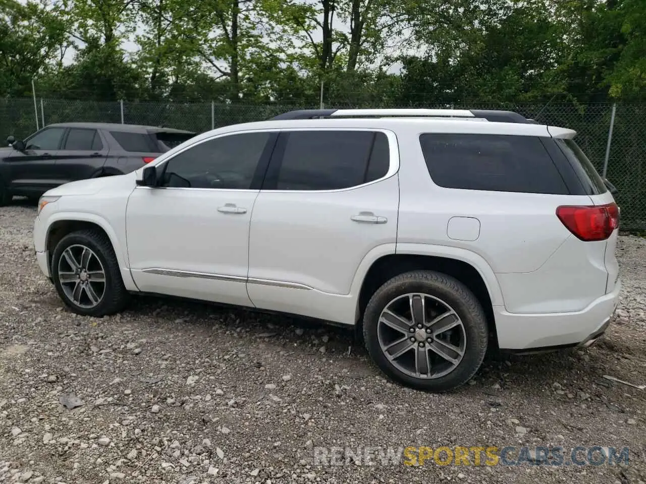 2 Photograph of a damaged car 1GKKNPLS8KZ206511 GMC ACADIA DEN 2019